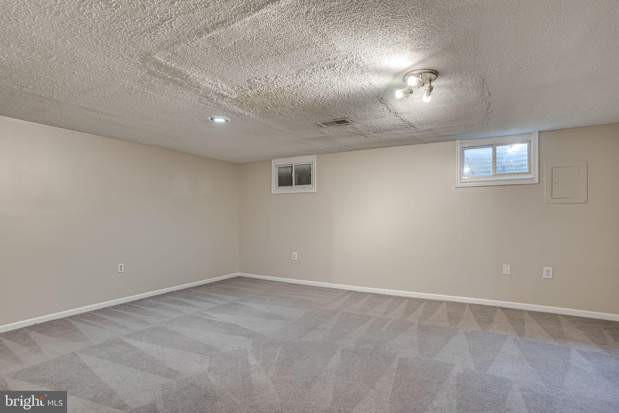 ROLLING FOREST - Residential Lease