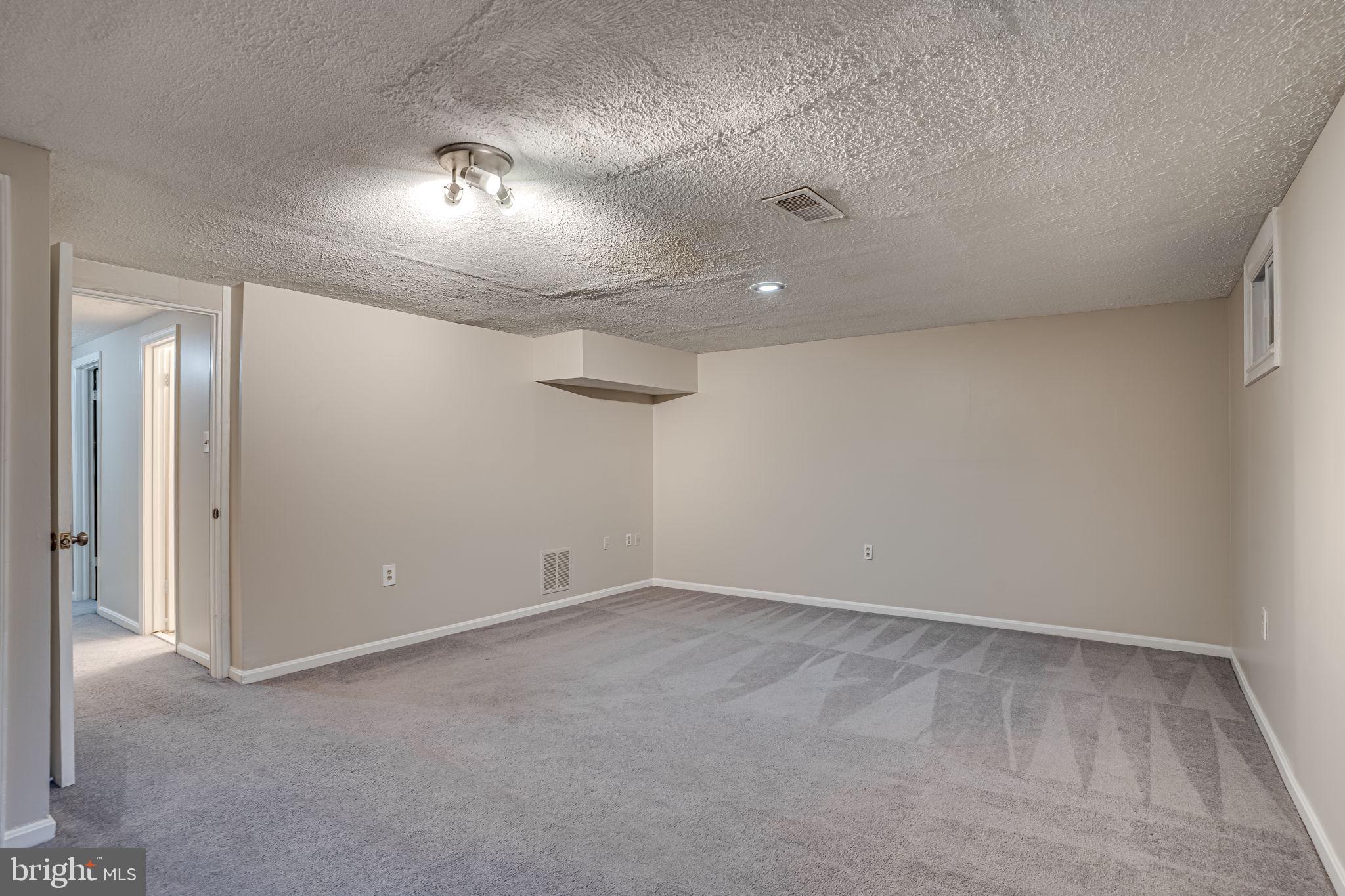 ROLLING FOREST - Residential Lease