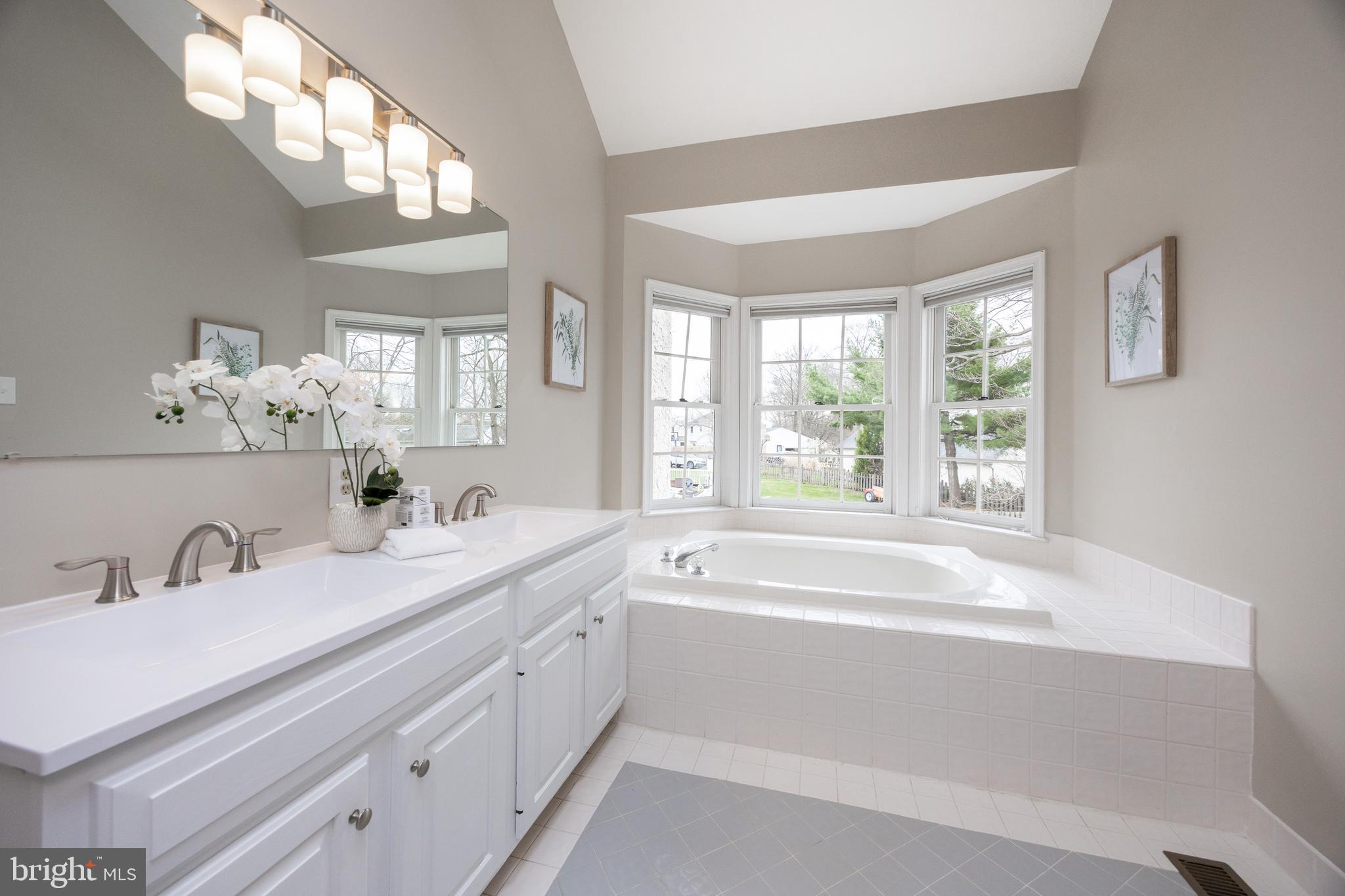 COLLEGE PARK - Residential