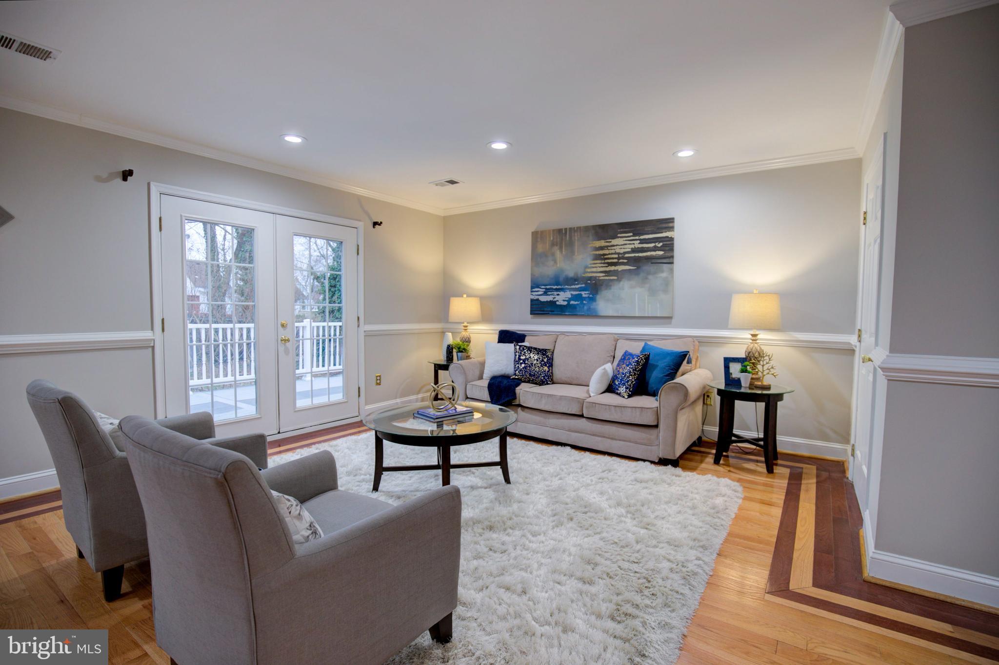 MEMORIAL HEIGHTS - Residential