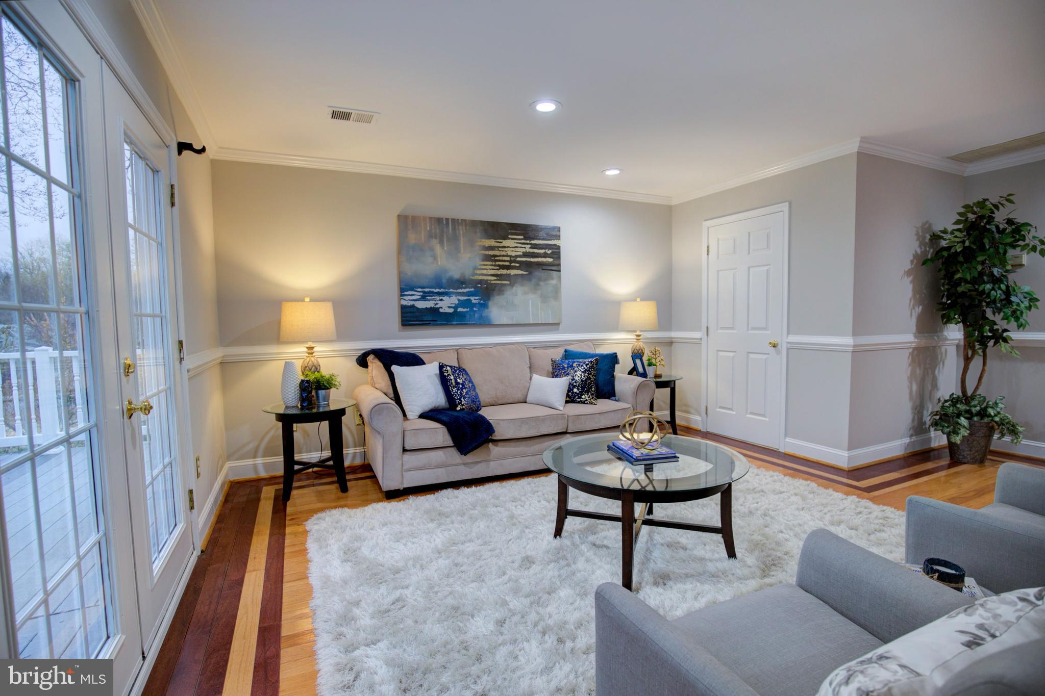 MEMORIAL HEIGHTS - Residential