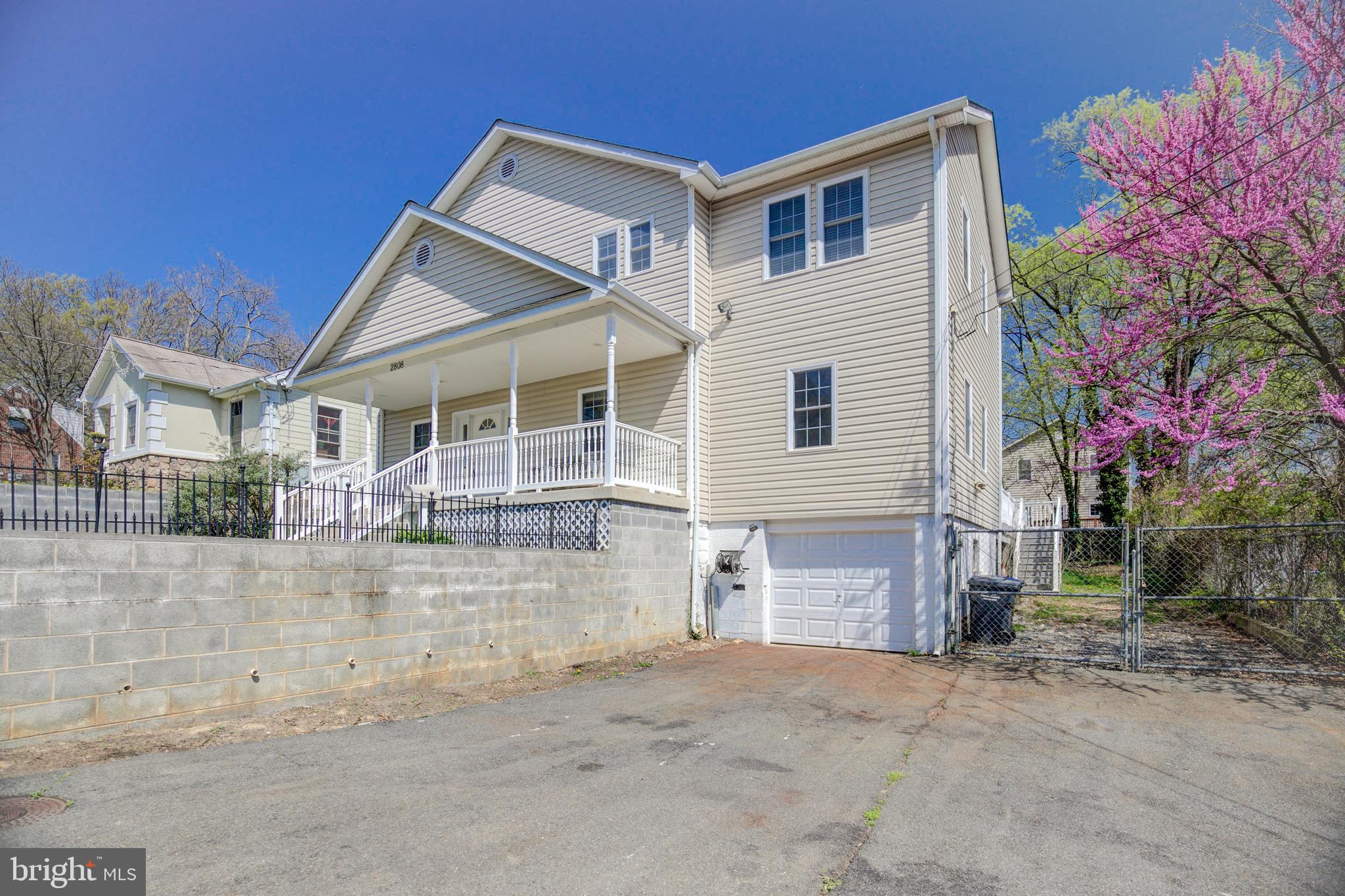 MEMORIAL HEIGHTS - Residential