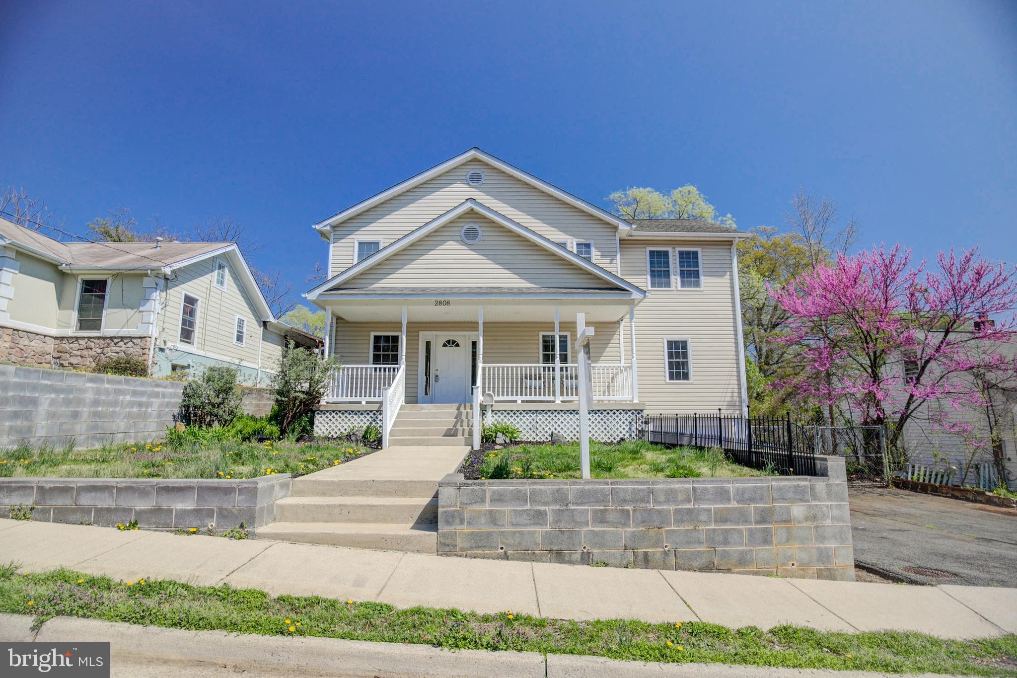 MEMORIAL HEIGHTS - Residential