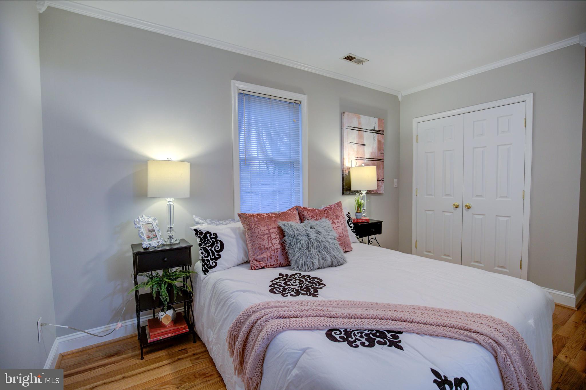 MEMORIAL HEIGHTS - Residential