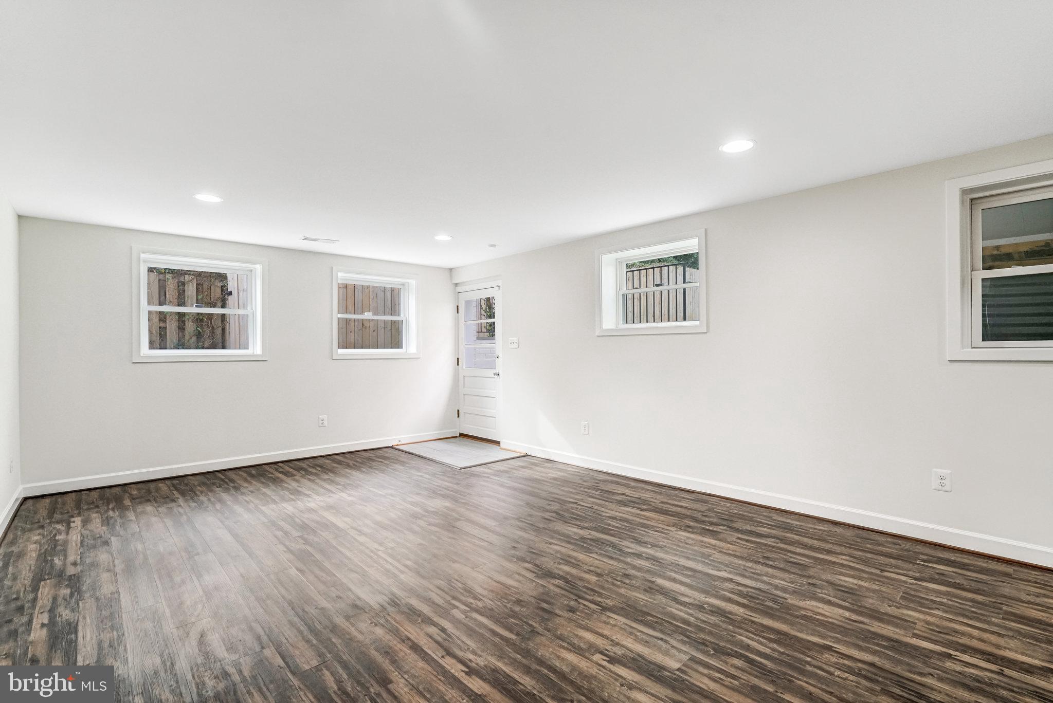 DONALDSON RUN - Residential