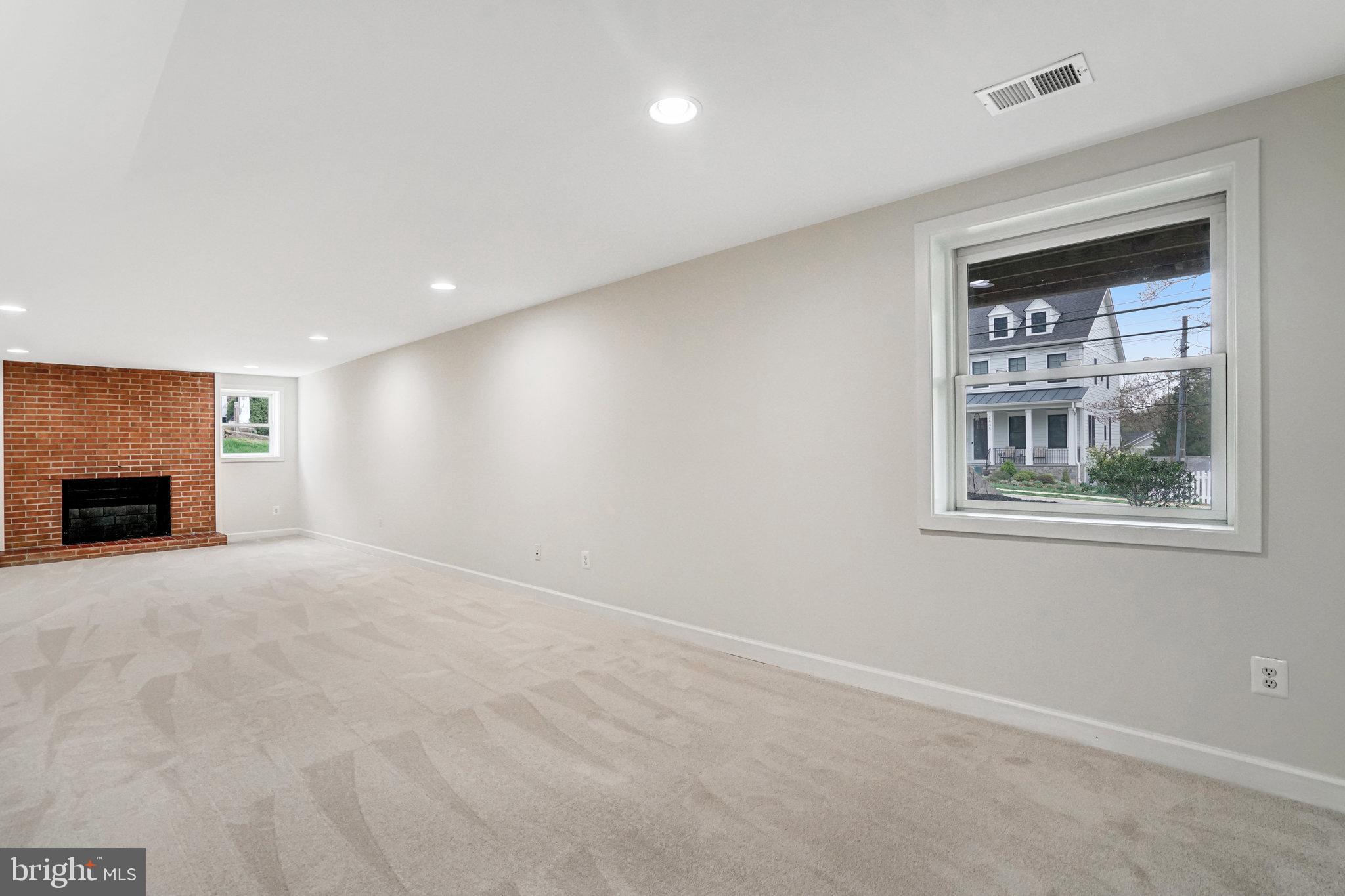 DONALDSON RUN - Residential