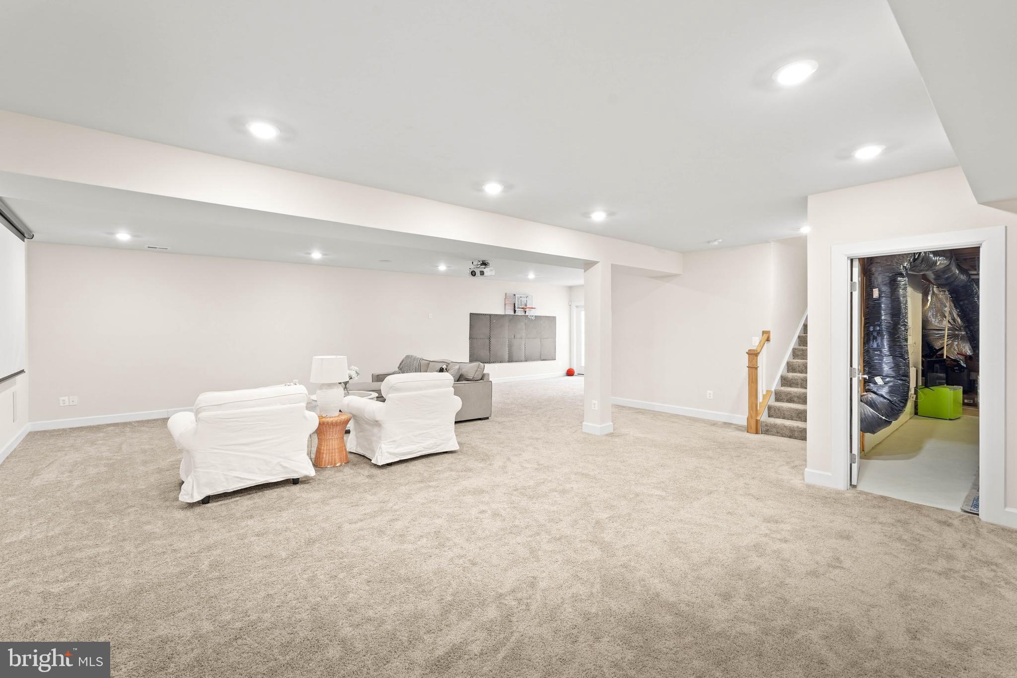 VIRGINIA CROSSING - Residential