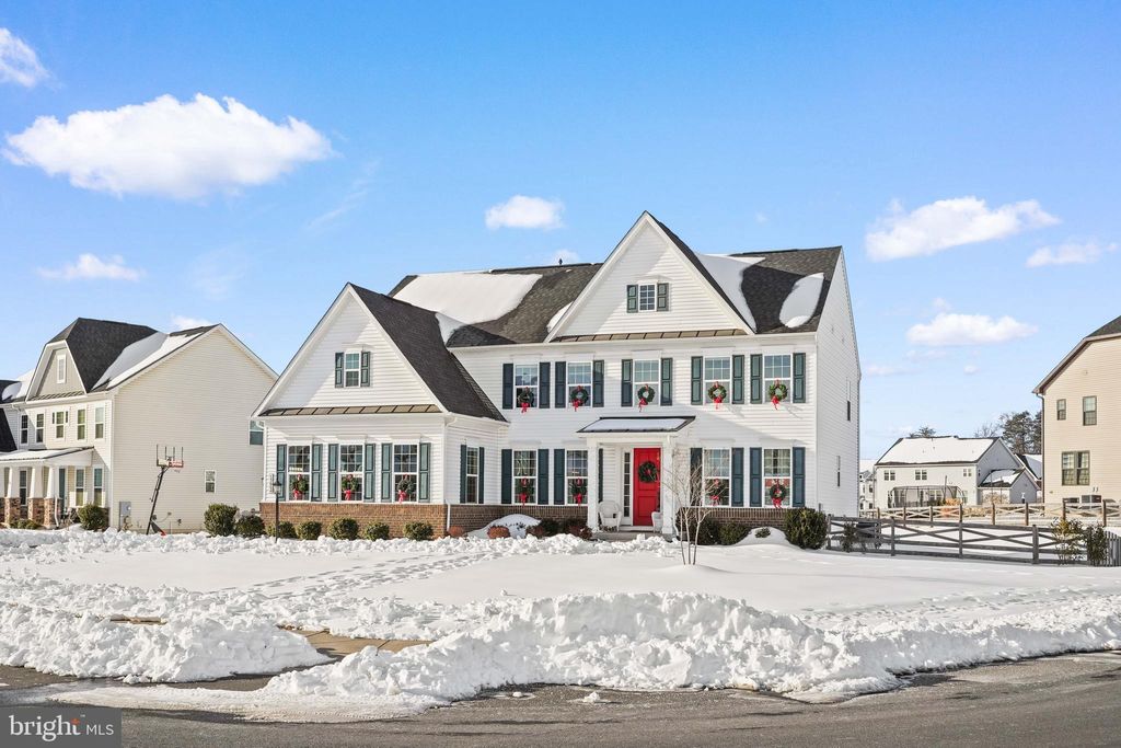 Photo of 15602 Calum Court, HAYMARKET, VA 20169 (MLS # VAPW2111374)