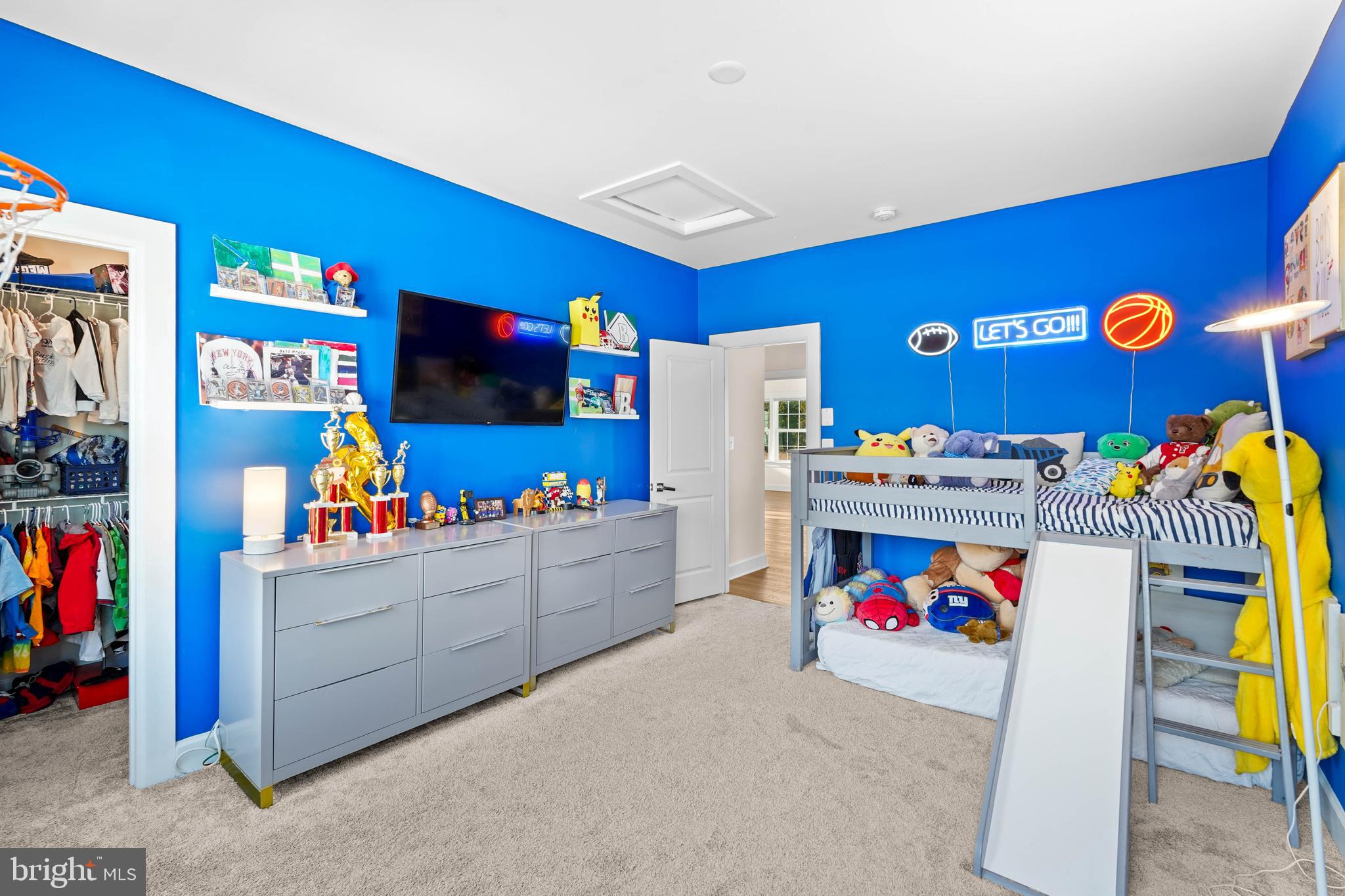 VIRGINIA CROSSING - Residential