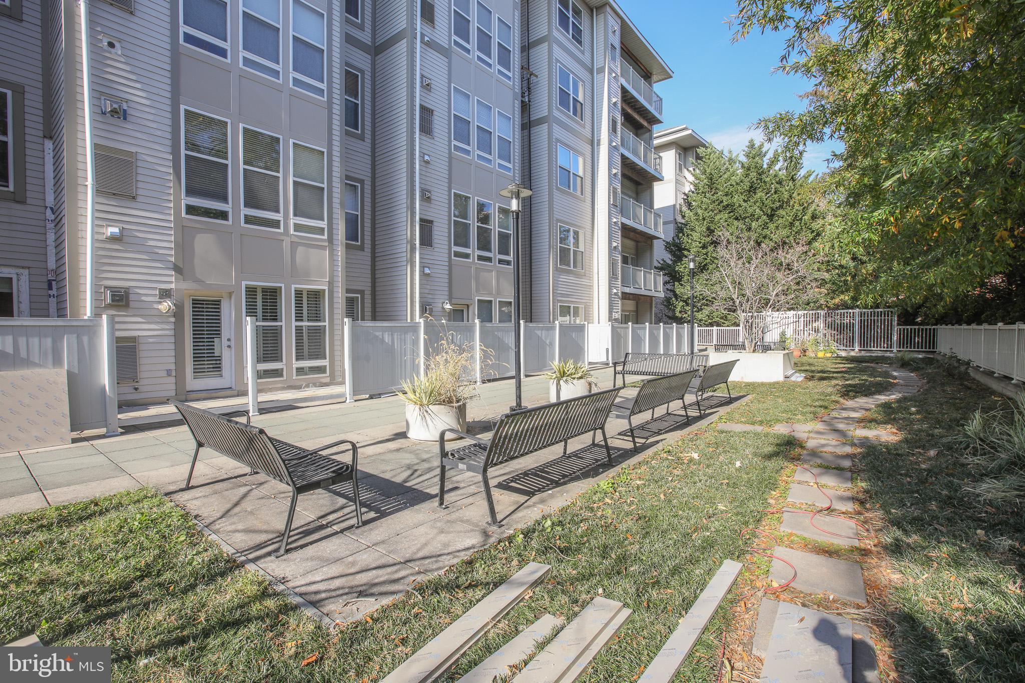 8045 AT SILVER SPRING METRO - Residential