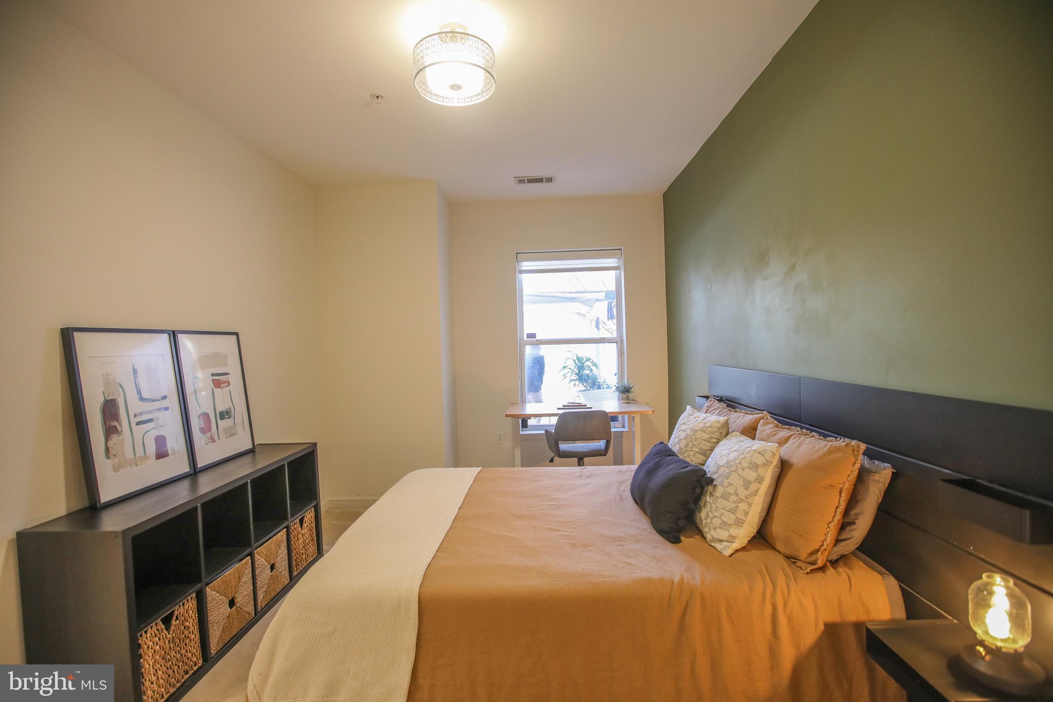 8045 AT SILVER SPRING METRO - Residential