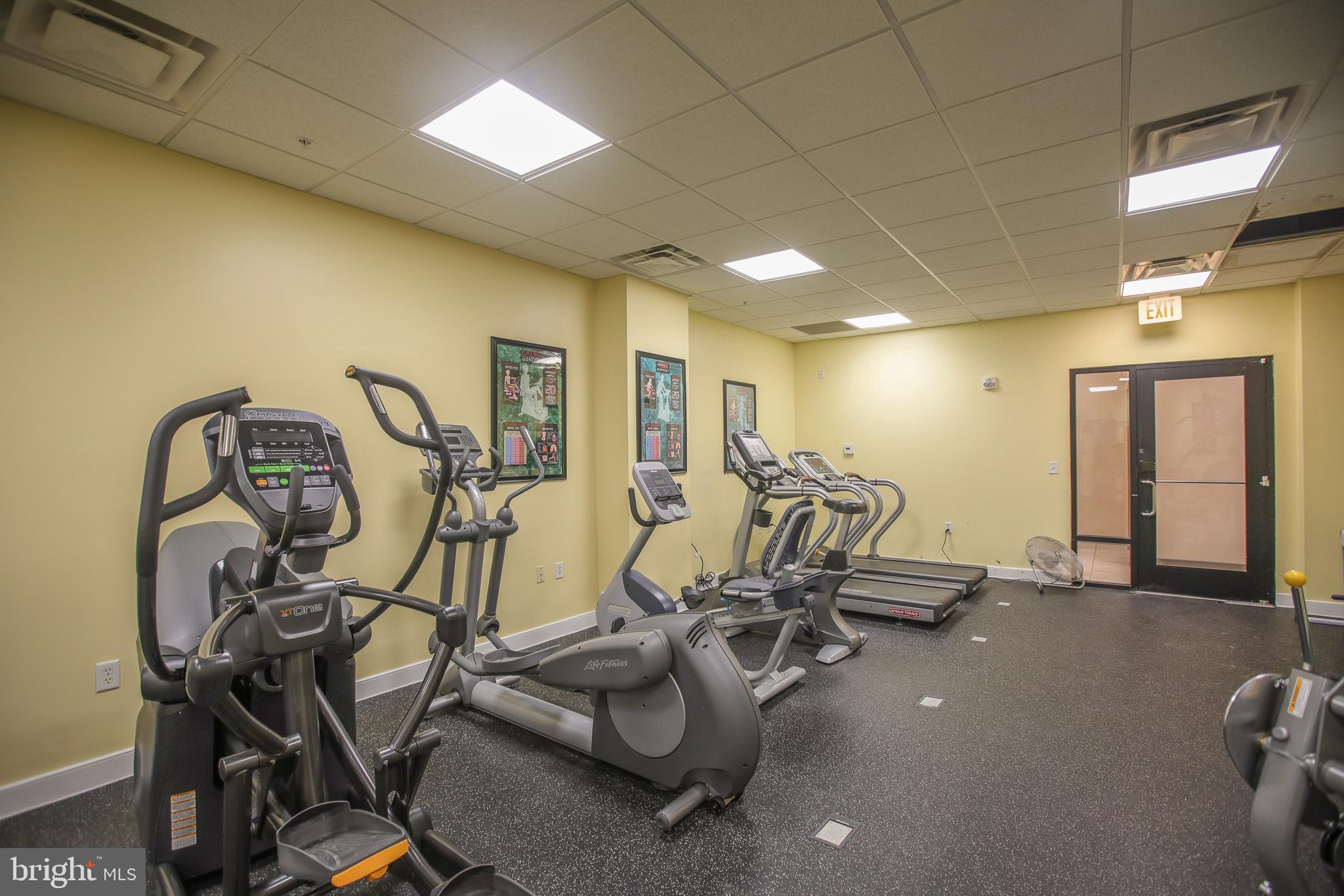 8045 AT SILVER SPRING METRO - Residential