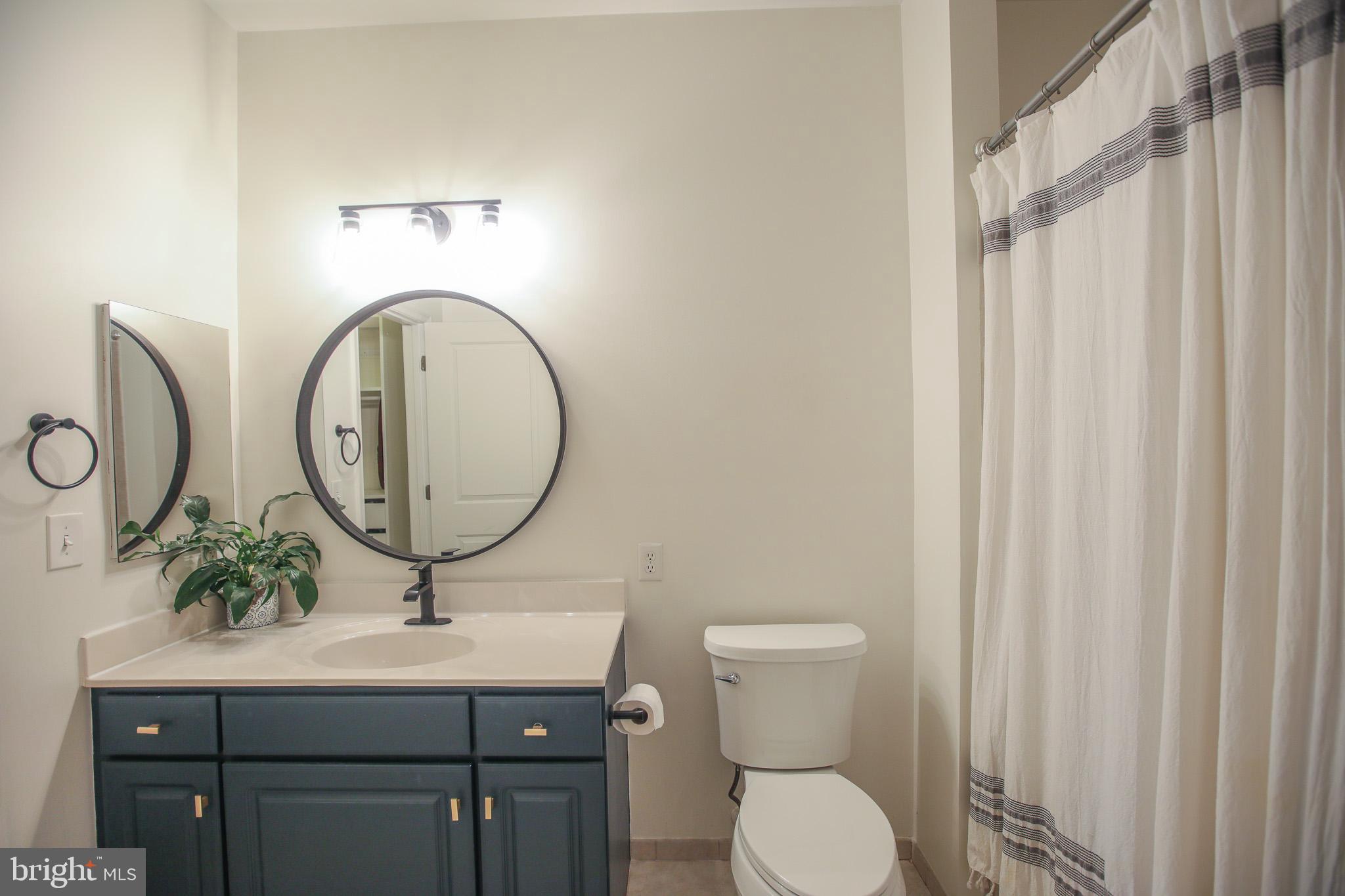 8045 AT SILVER SPRING METRO - Residential