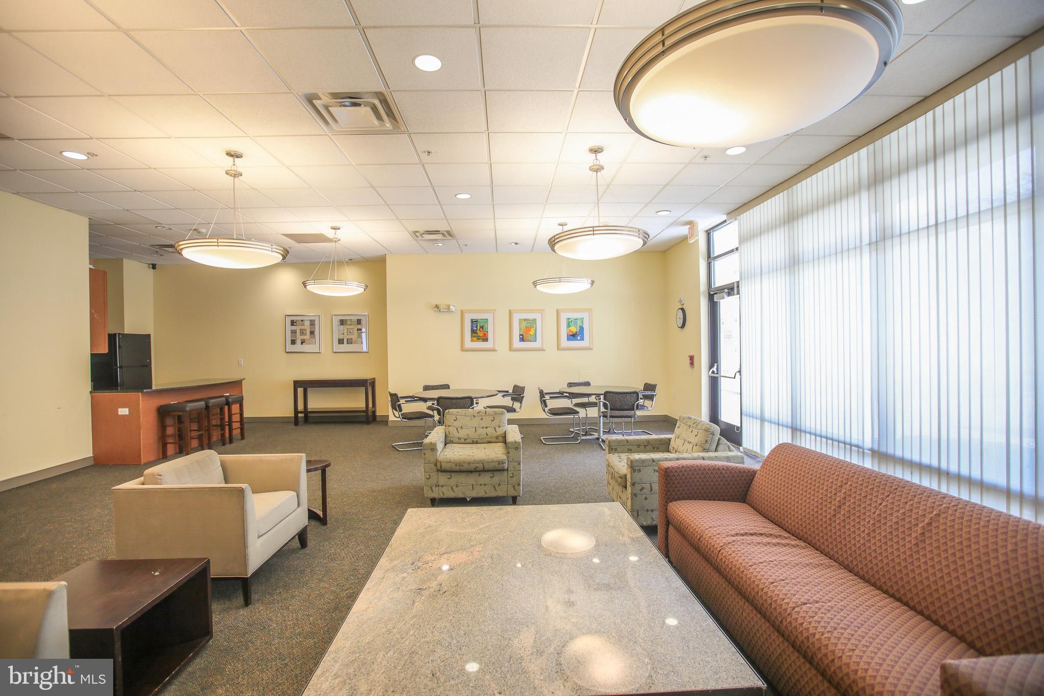 8045 AT SILVER SPRING METRO - Residential