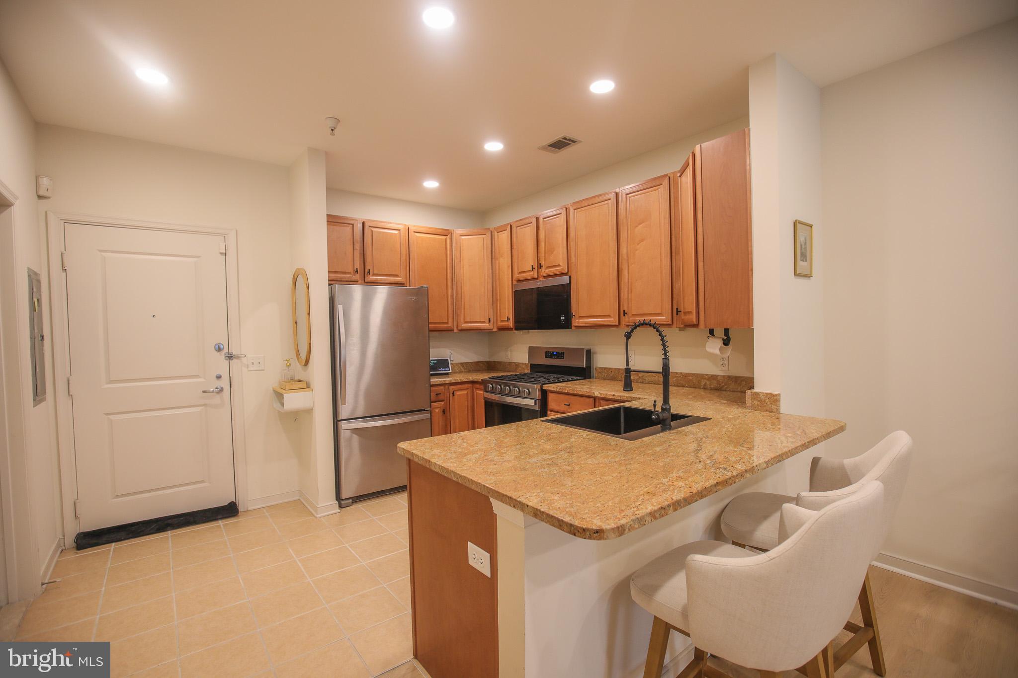 8045 AT SILVER SPRING METRO - Residential