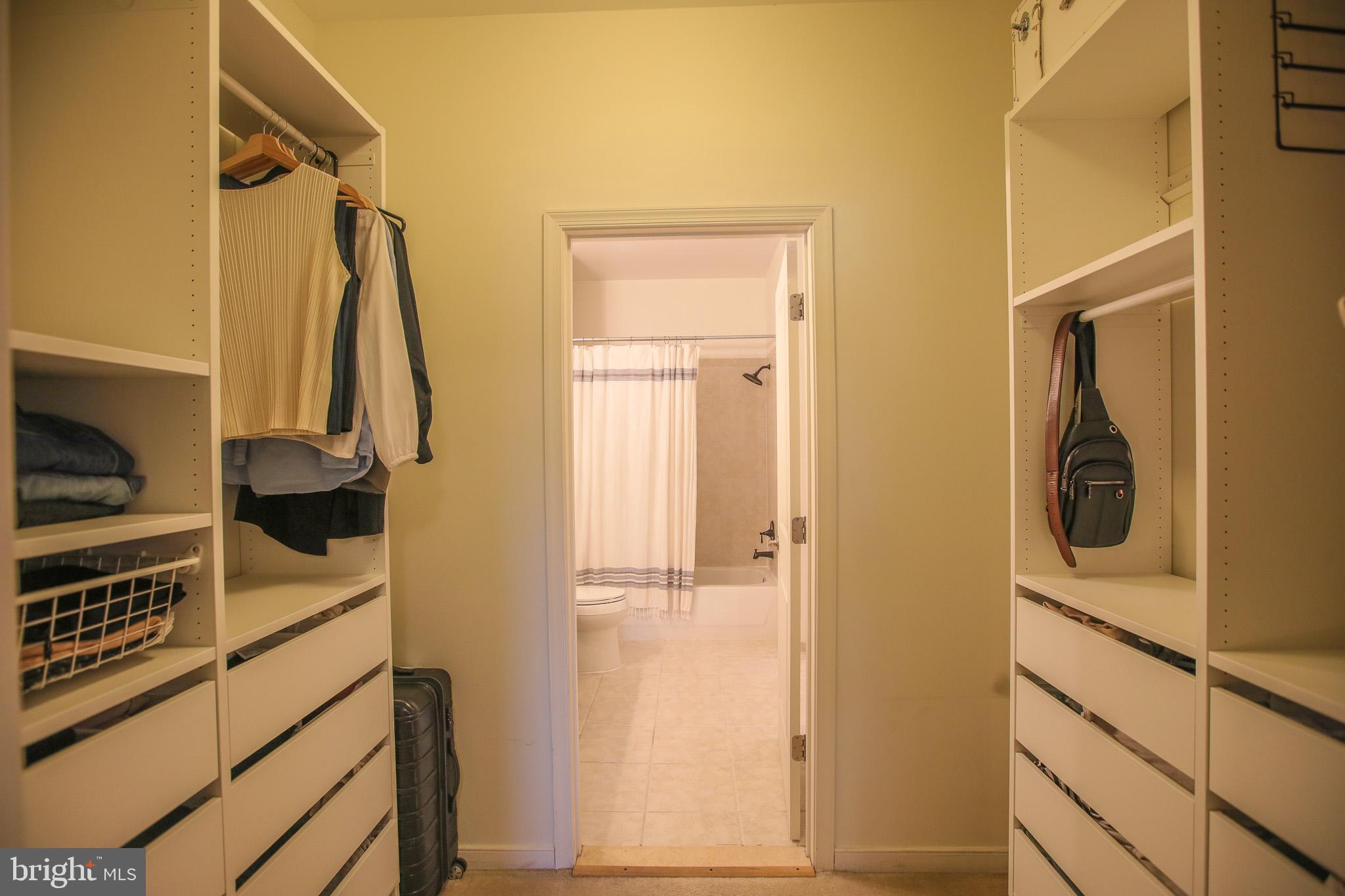 8045 AT SILVER SPRING METRO - Residential