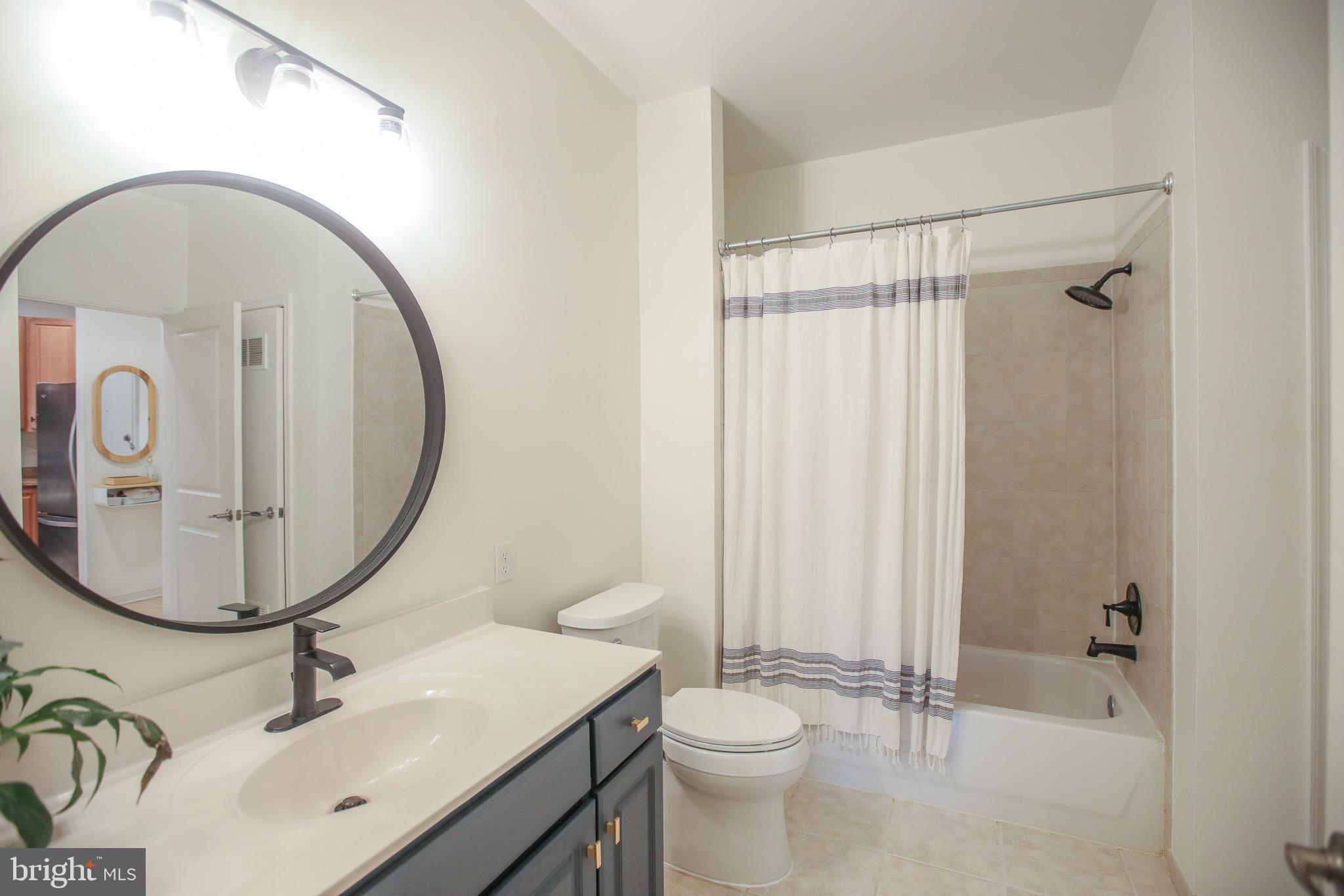 8045 AT SILVER SPRING METRO - Residential