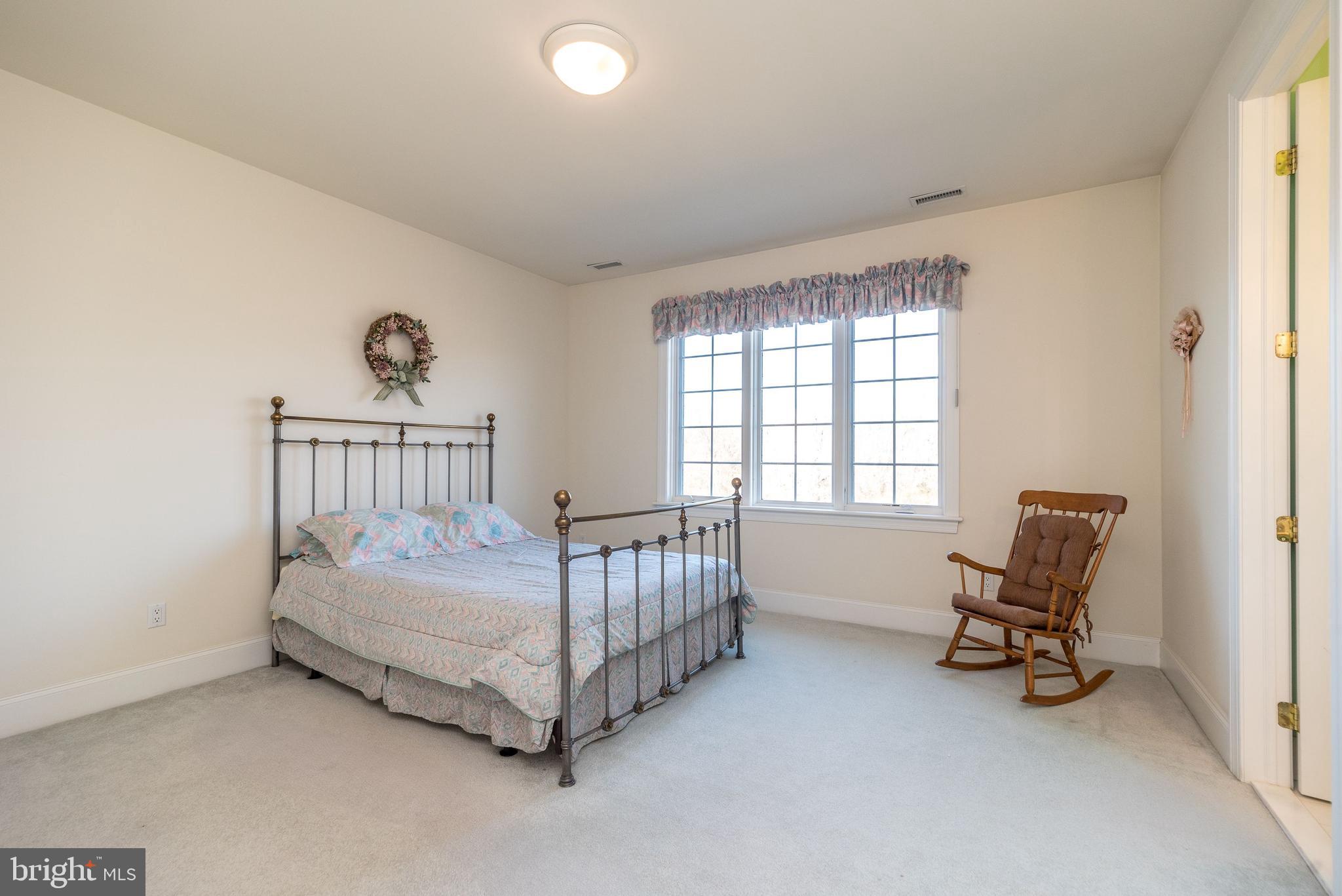 AVALLON AT MOYERS - Residential