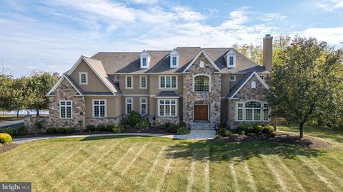 246 RUE ST ANDRE CHALFONT PA 18914