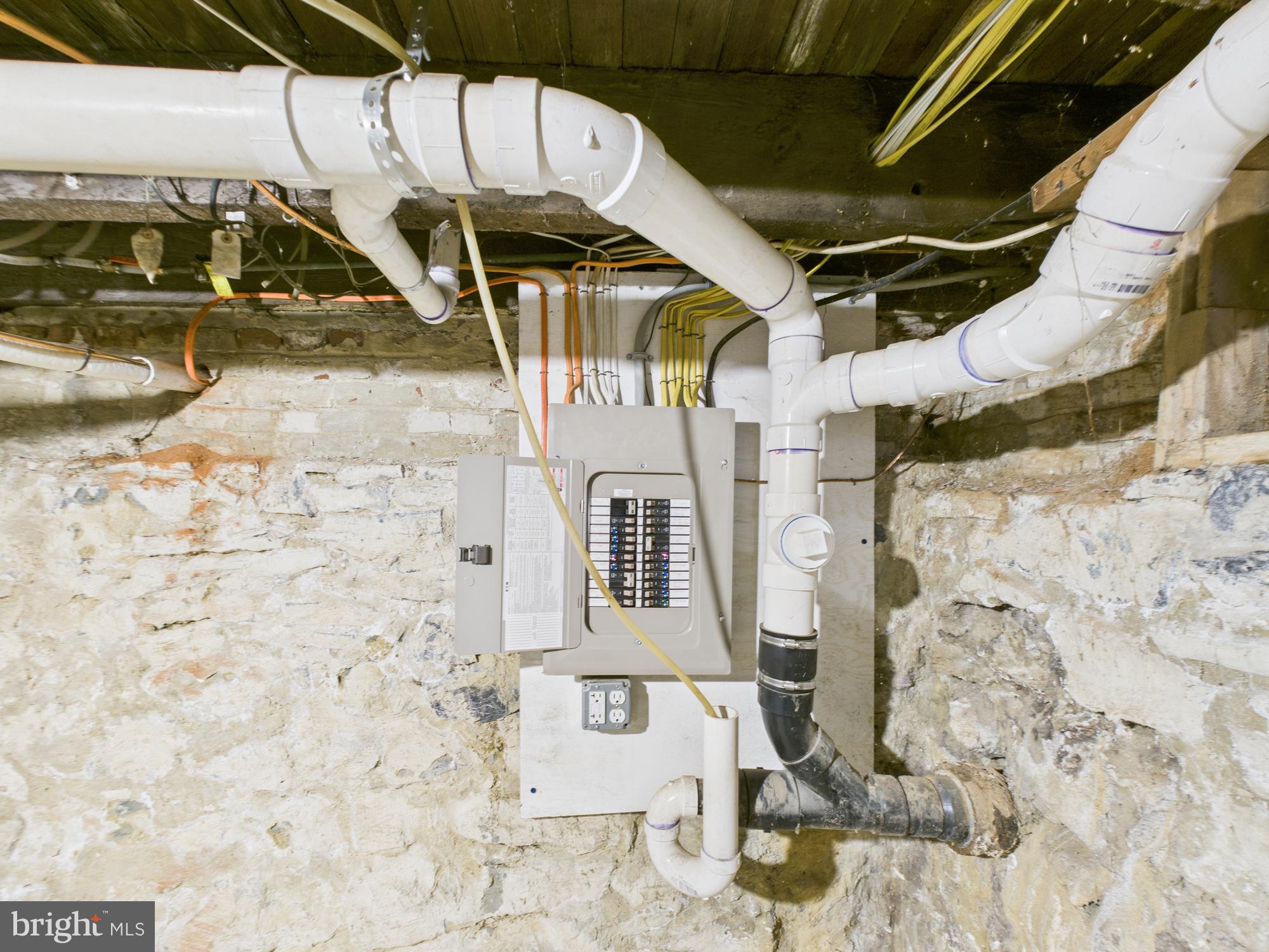 CHESTNUT HILL - Residential