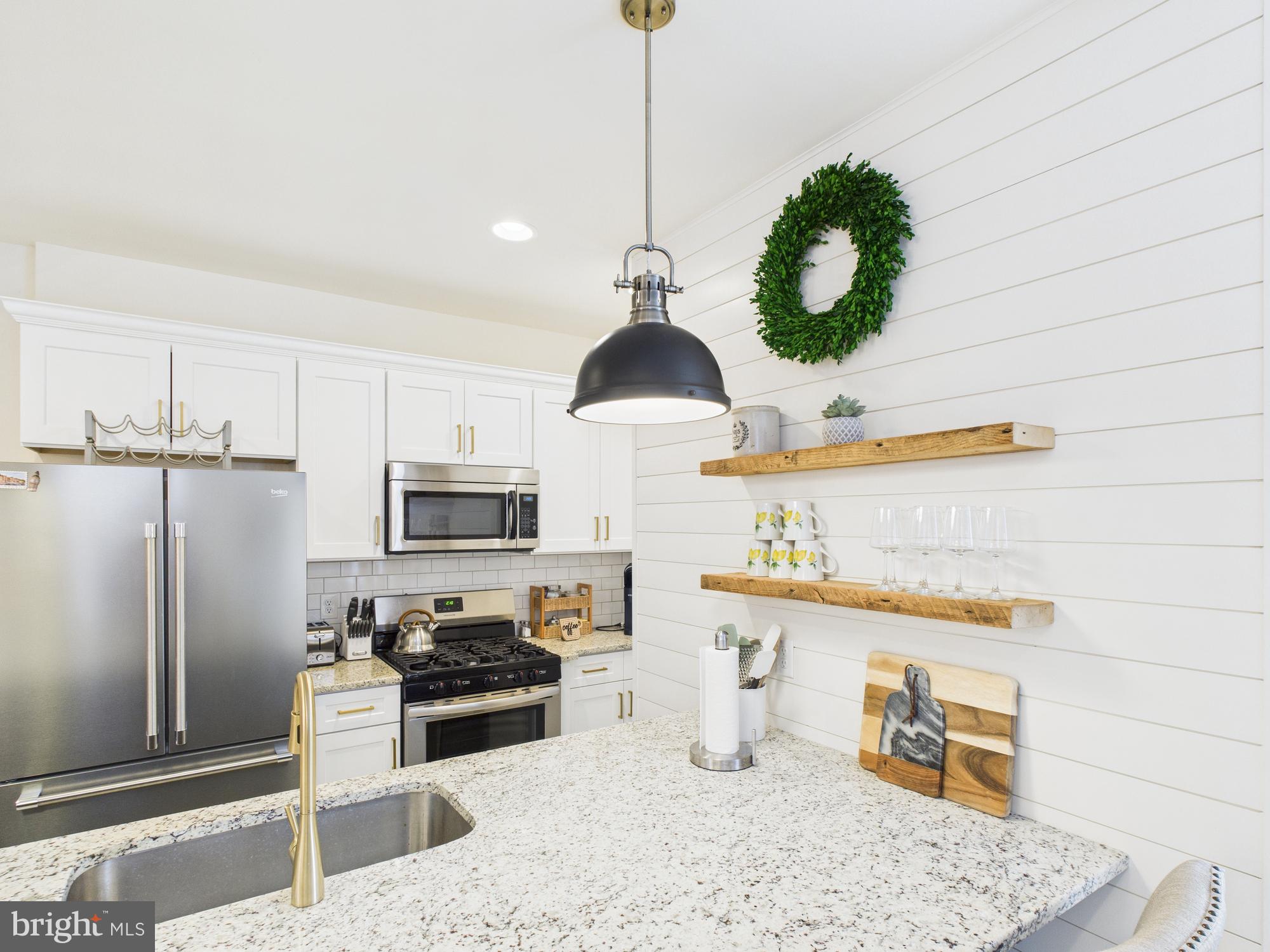 CHESTNUT HILL - Residential