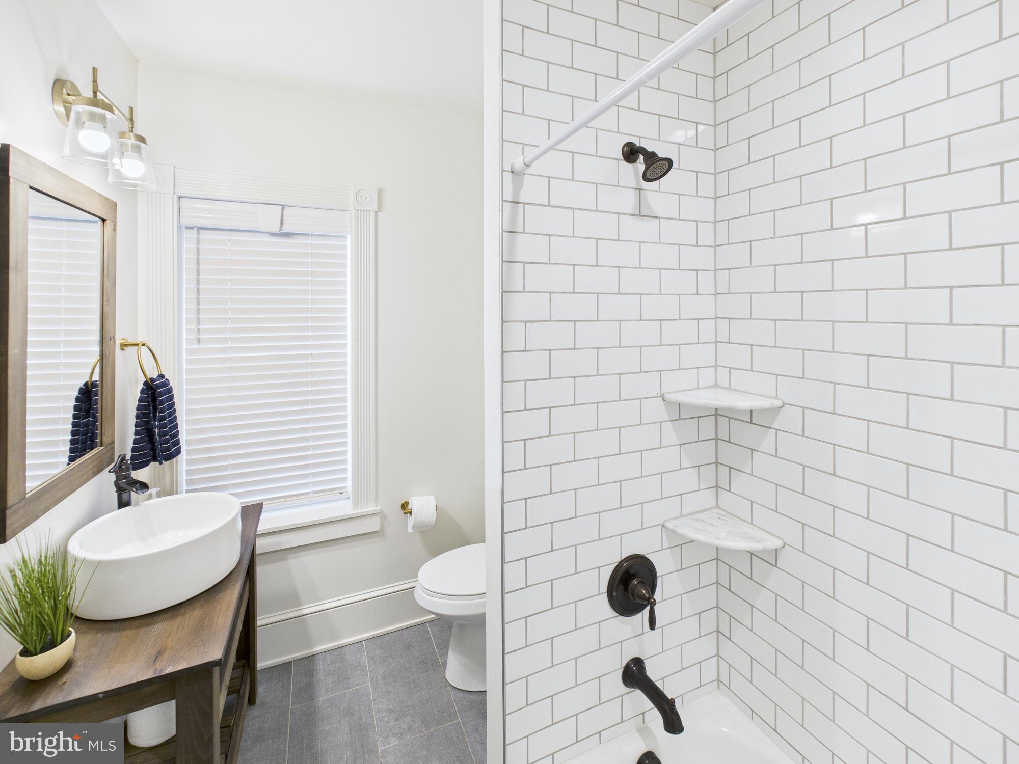 CHESTNUT HILL - Residential