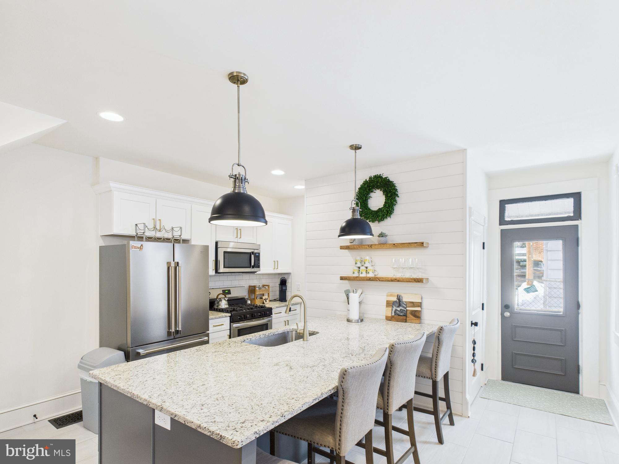 CHESTNUT HILL - Residential