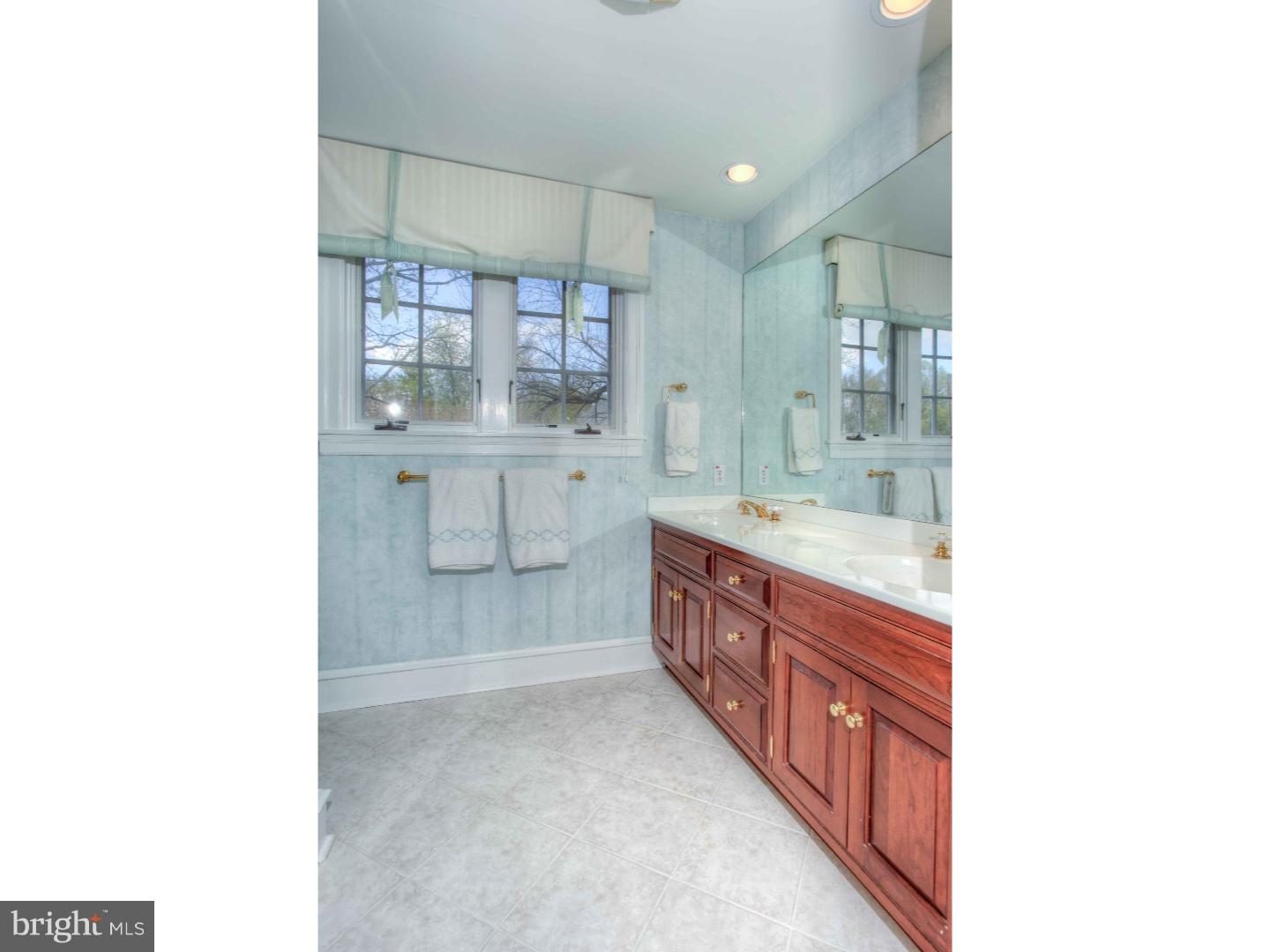 ASHWOOD MANOR - Residential