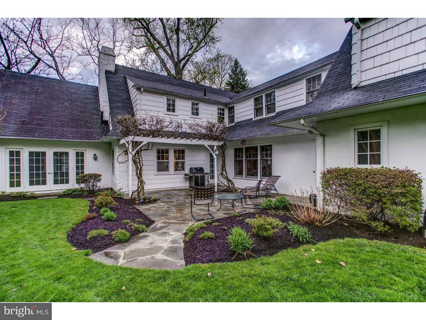 ASHWOOD MANOR - Residential