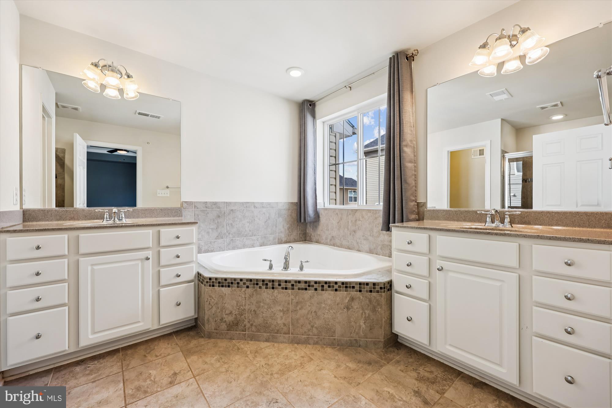 JEFFERSON PLACE - Residential