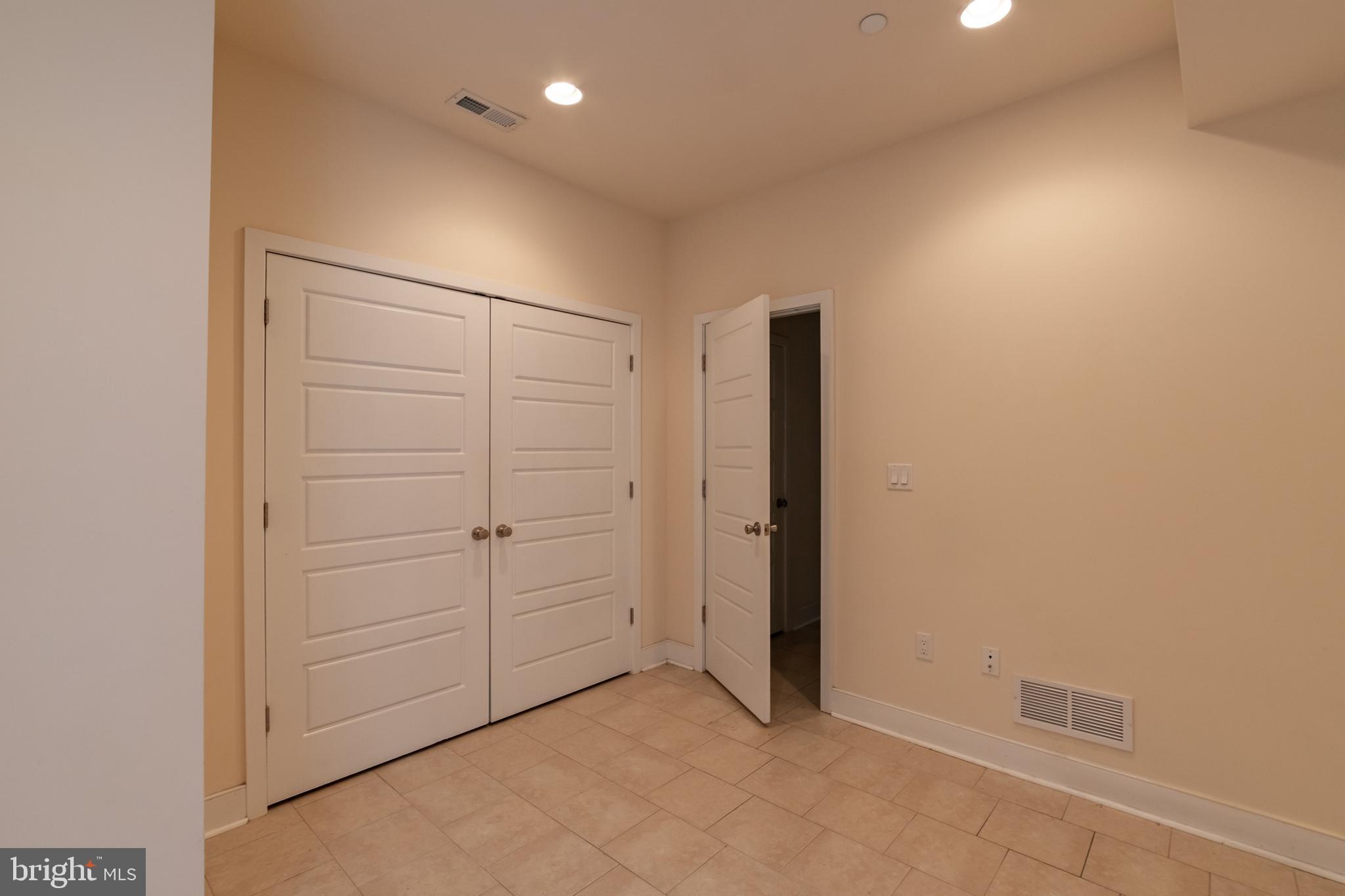 FISHTOWN - Residential Lease