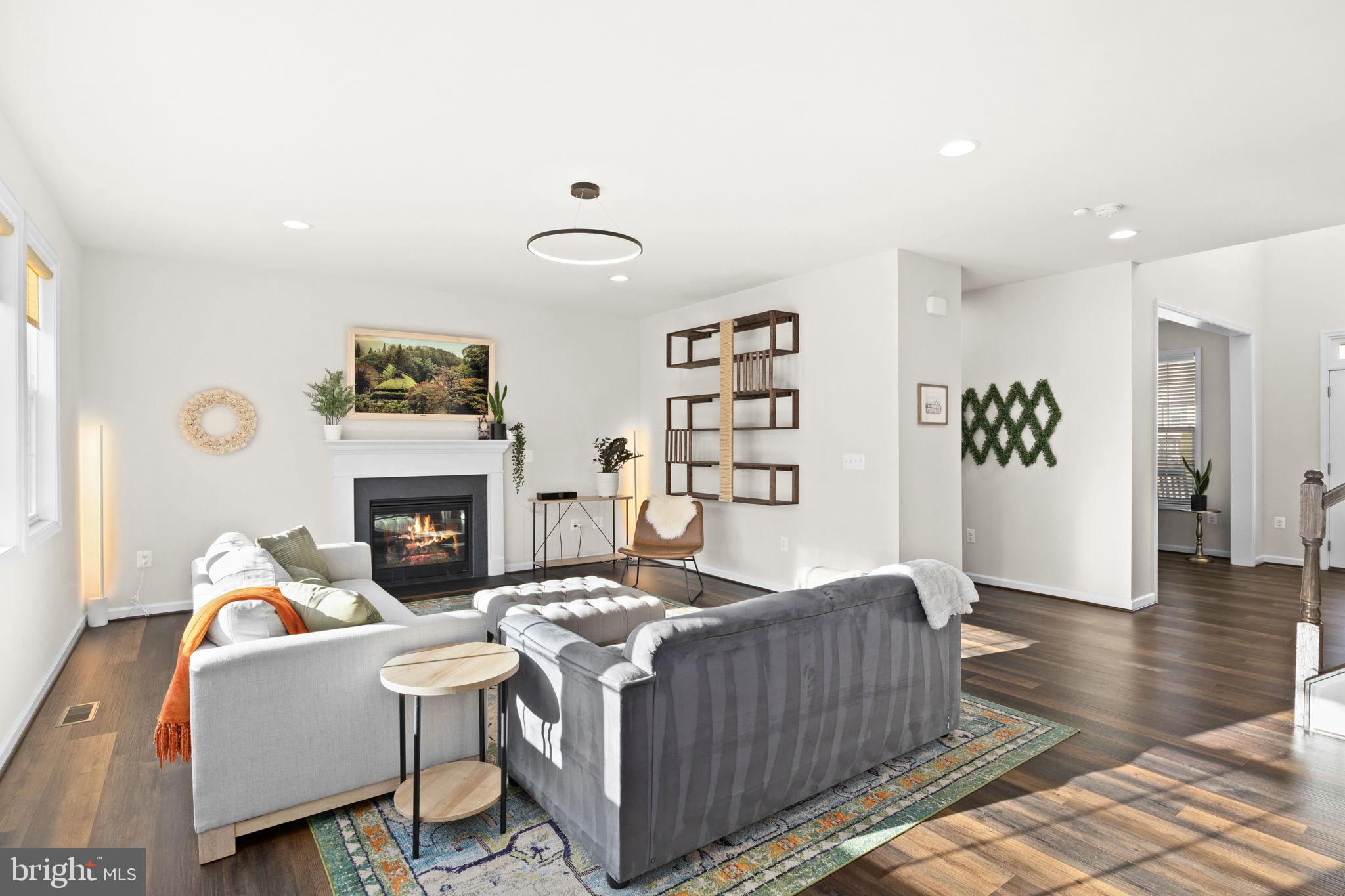 LIBERTY HALL - Residential