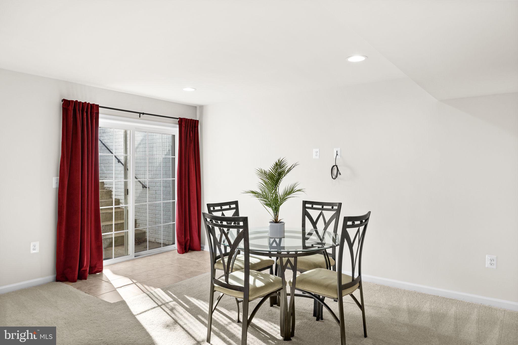 LIBERTY HALL - Residential