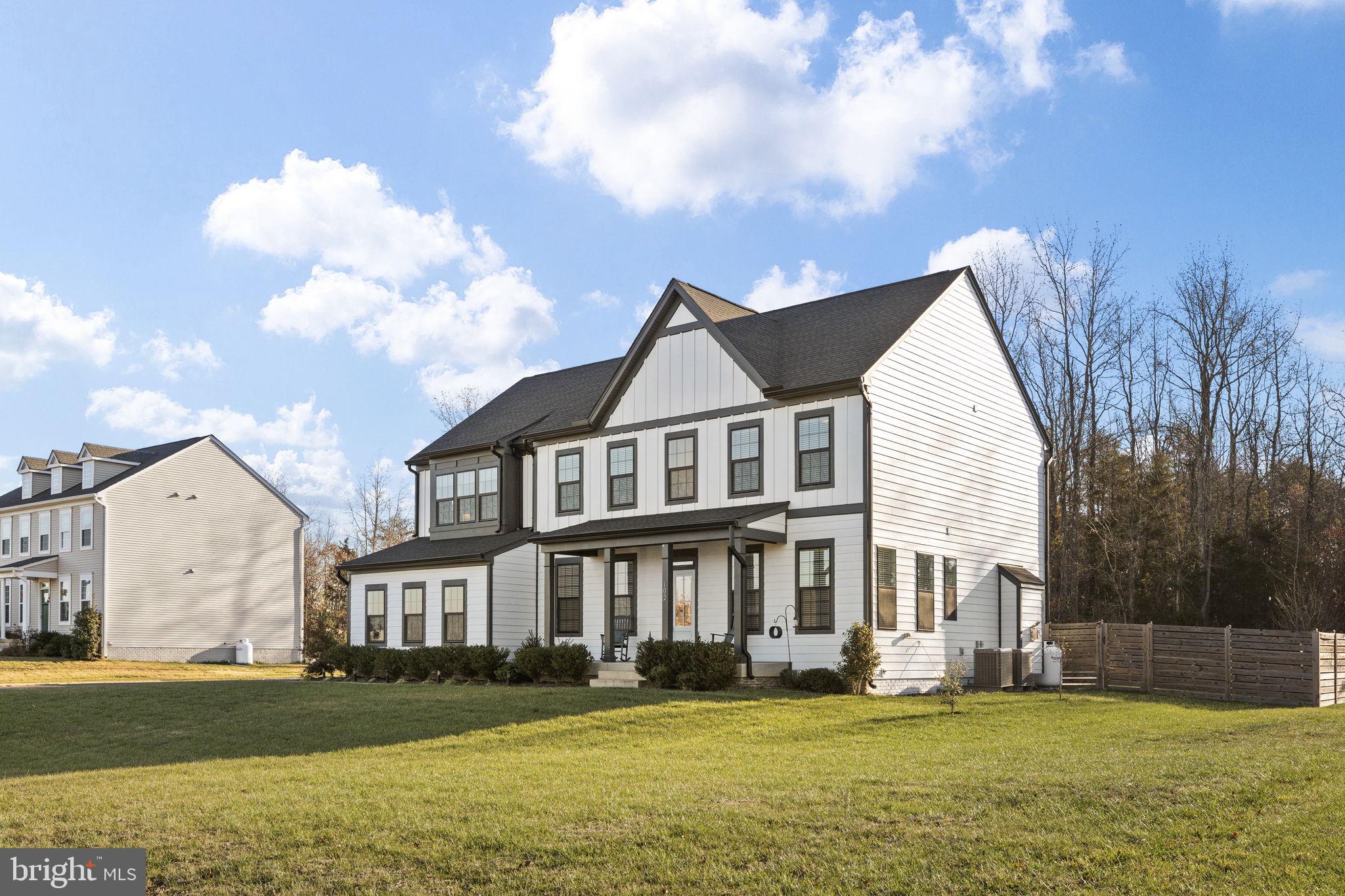 LIBERTY HALL - Residential