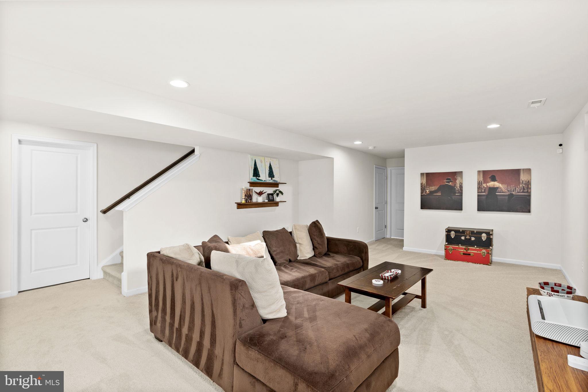 LIBERTY HALL - Residential