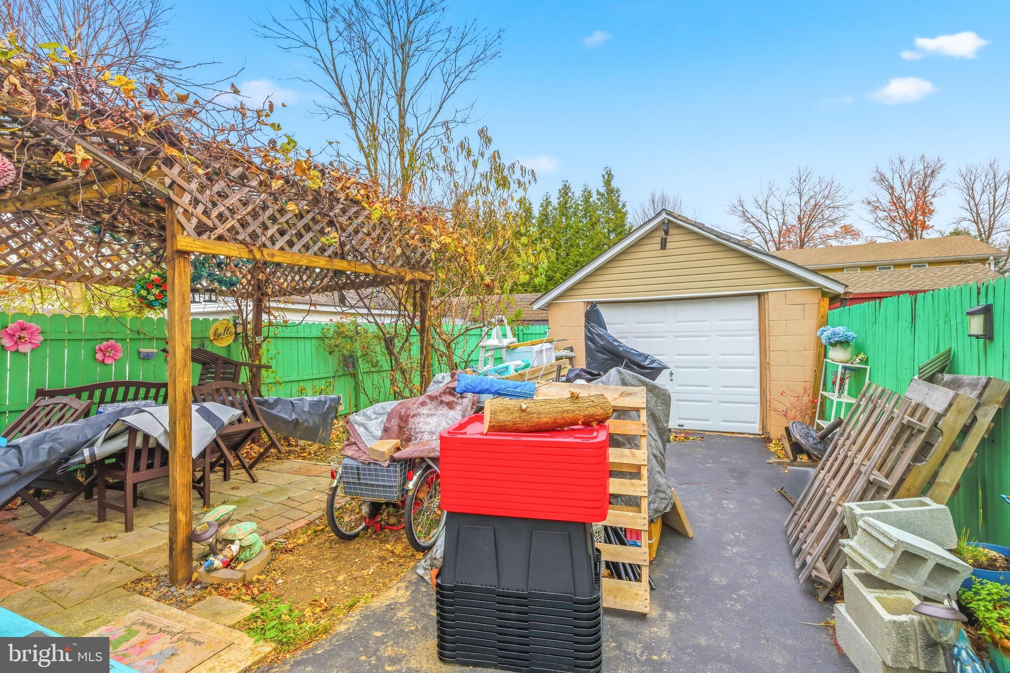 LINWOOD - Residential