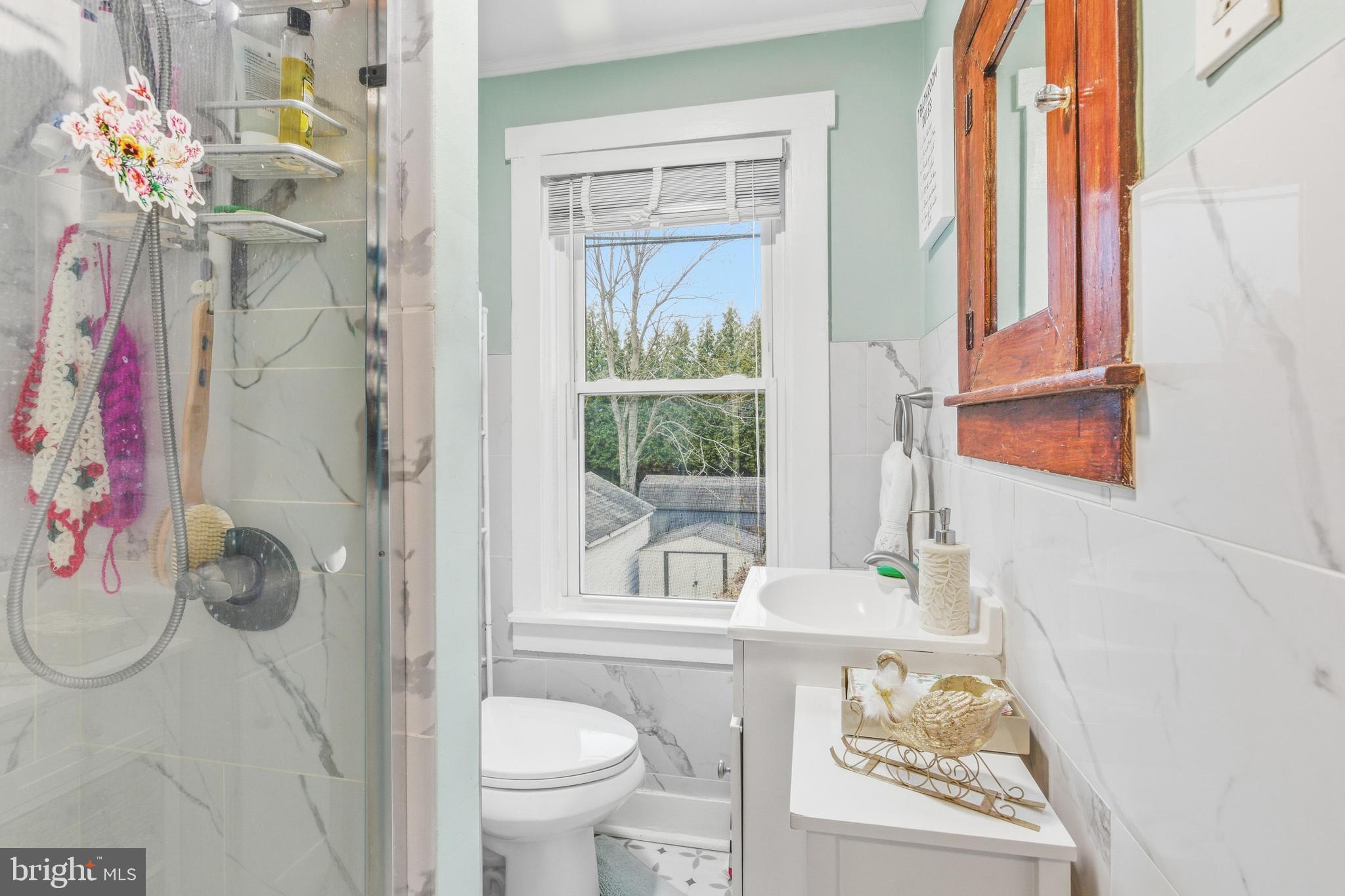 LINWOOD - Residential