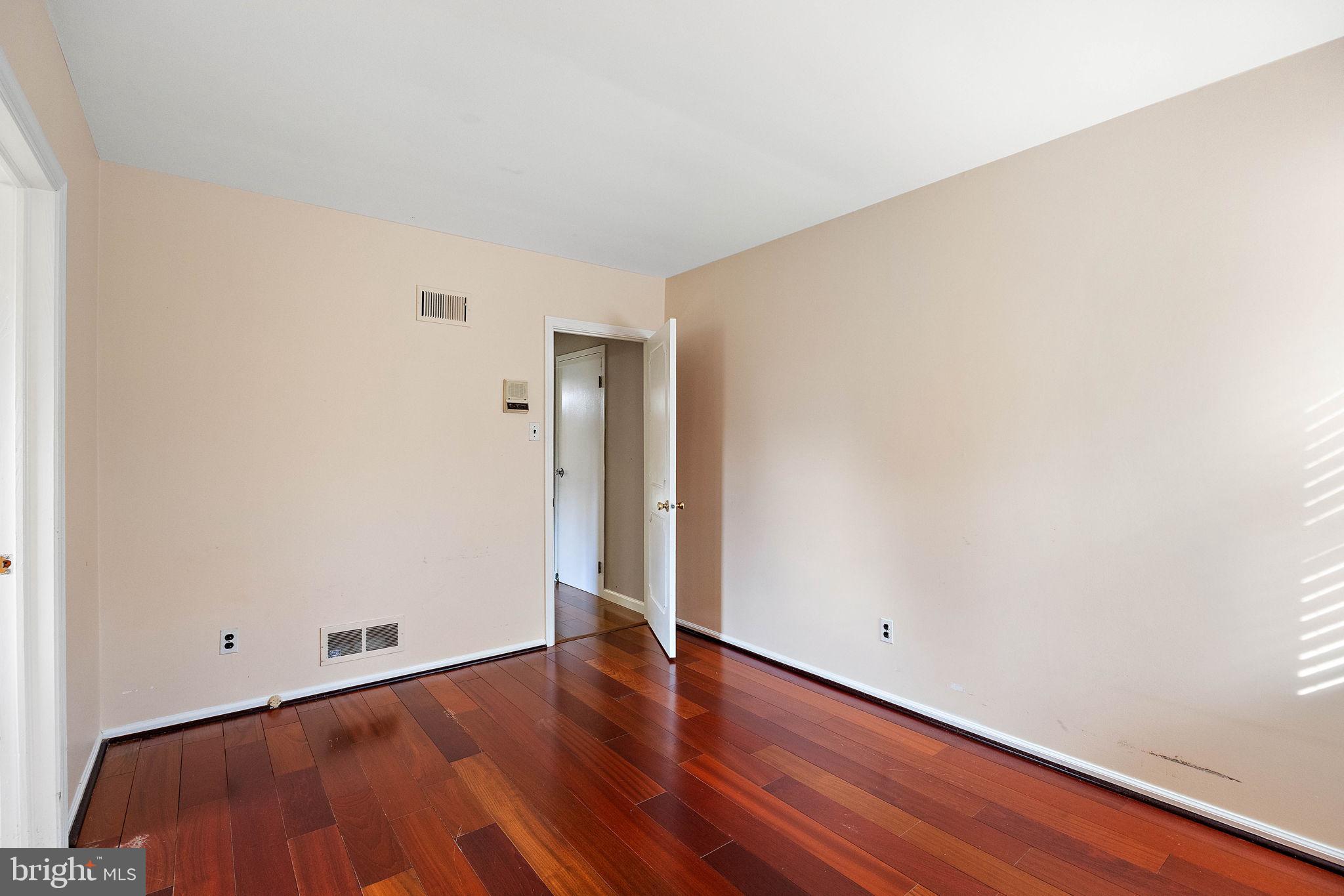 GREENE COUNTRIE - Residential