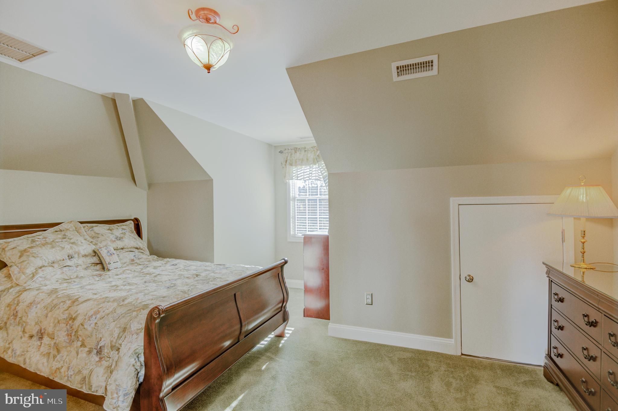 OCEAN PINES - THE POINT - Residential