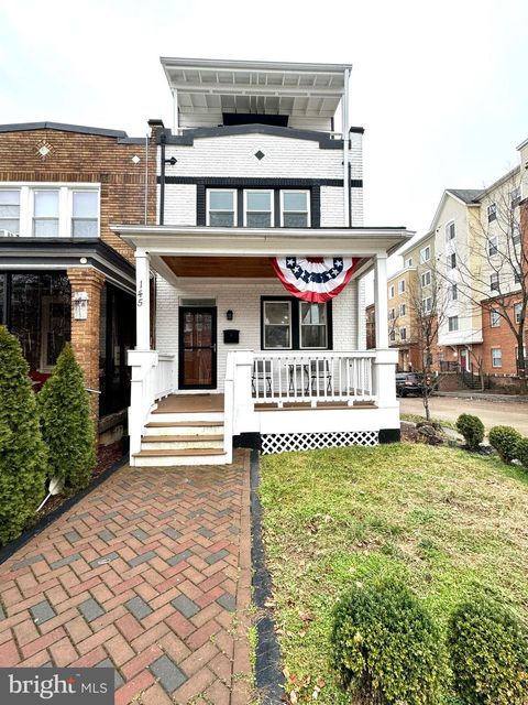 145 TODD PLACE NE WASHINGTON DC 20002