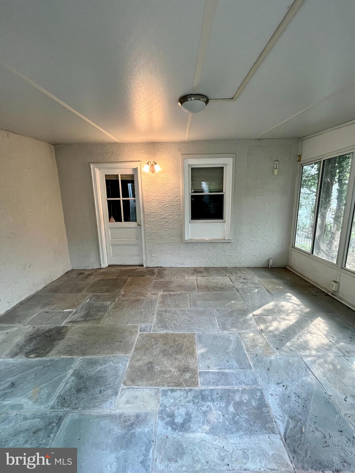 CONSHOHOCKEN - Residential Lease