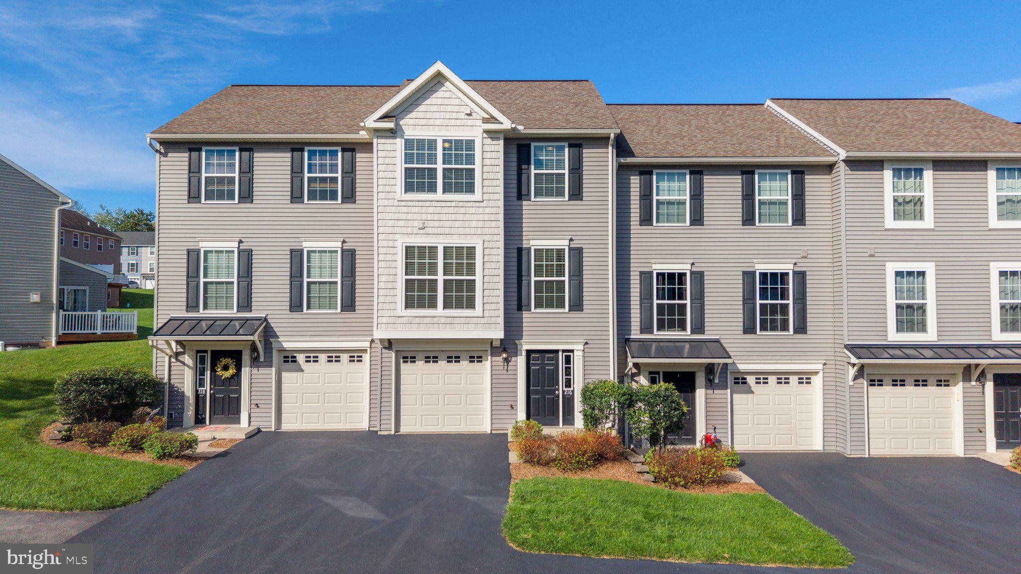 216 KESTREL LANE