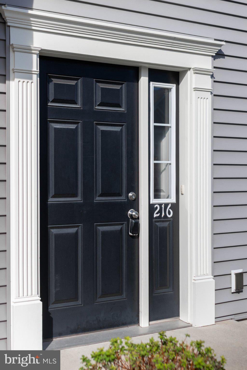 216 KESTREL LANE