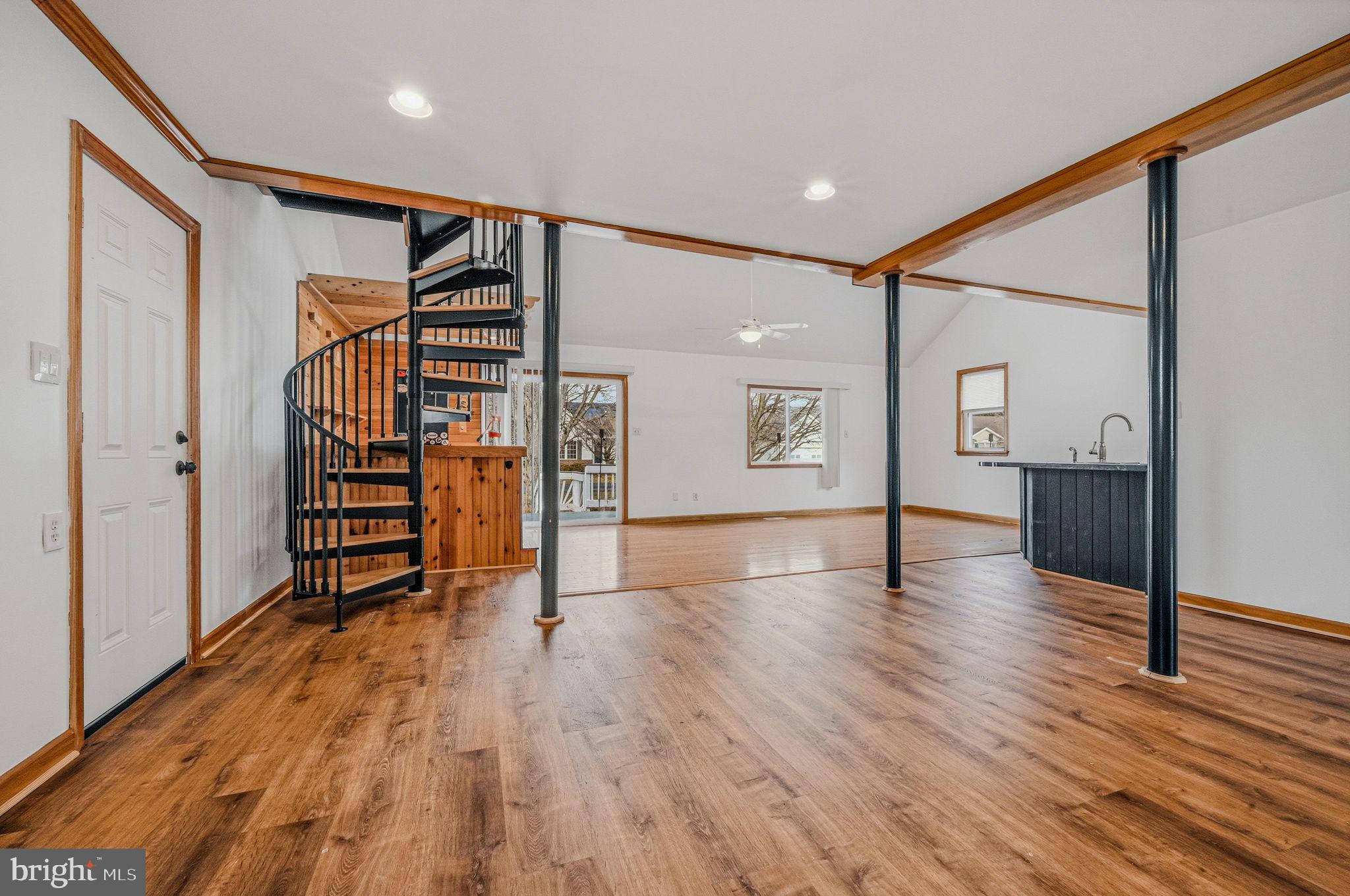 MAPLEWOOD - Residential