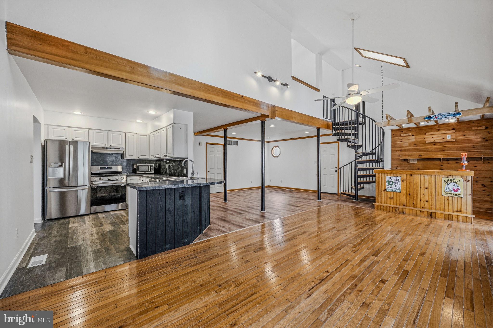 MAPLEWOOD - Residential