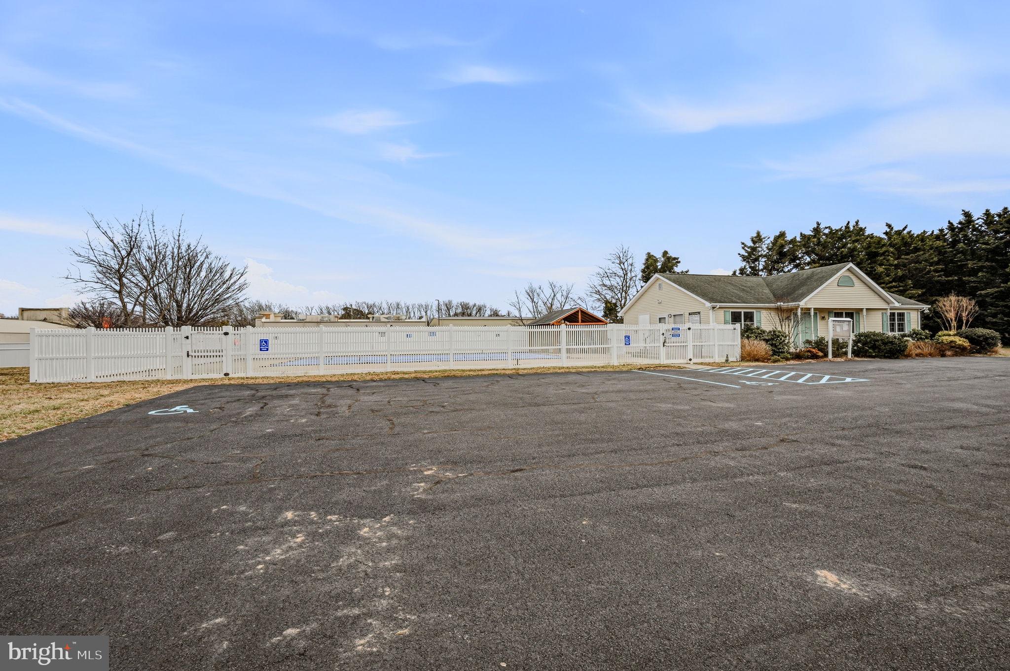 MAPLEWOOD - Residential