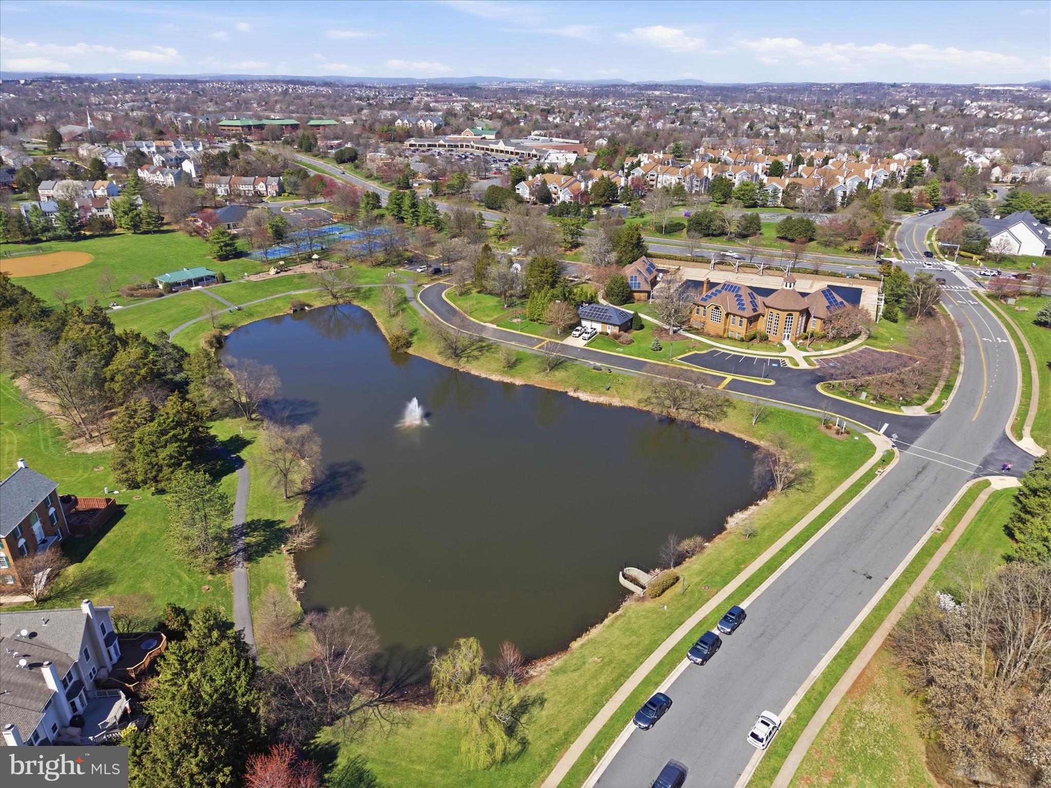 ASHBURN FARM - Residential