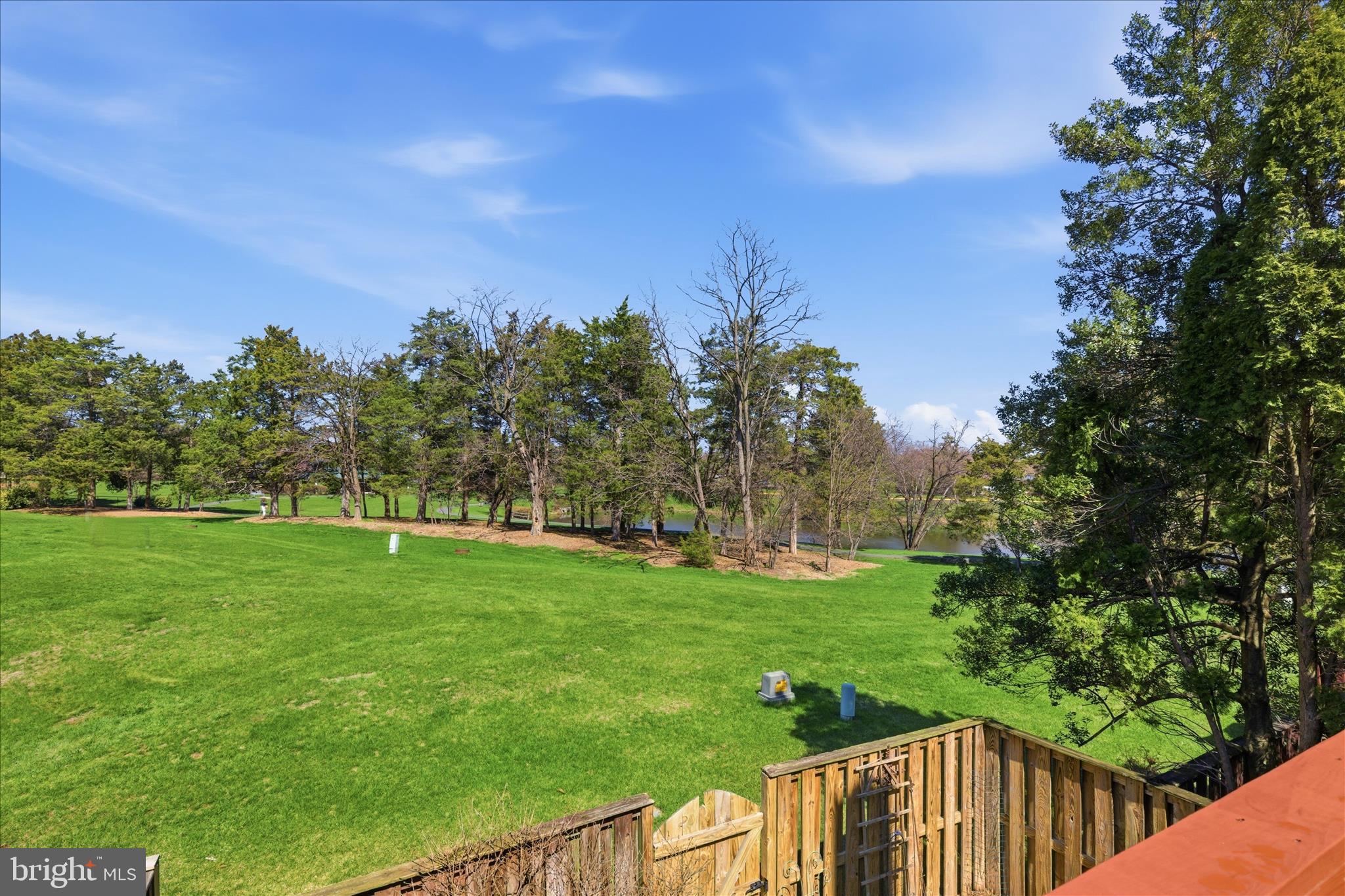 ASHBURN FARM - Residential