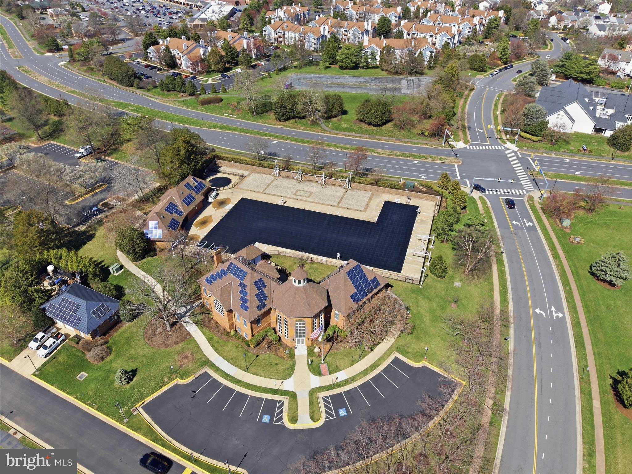 ASHBURN FARM - Residential