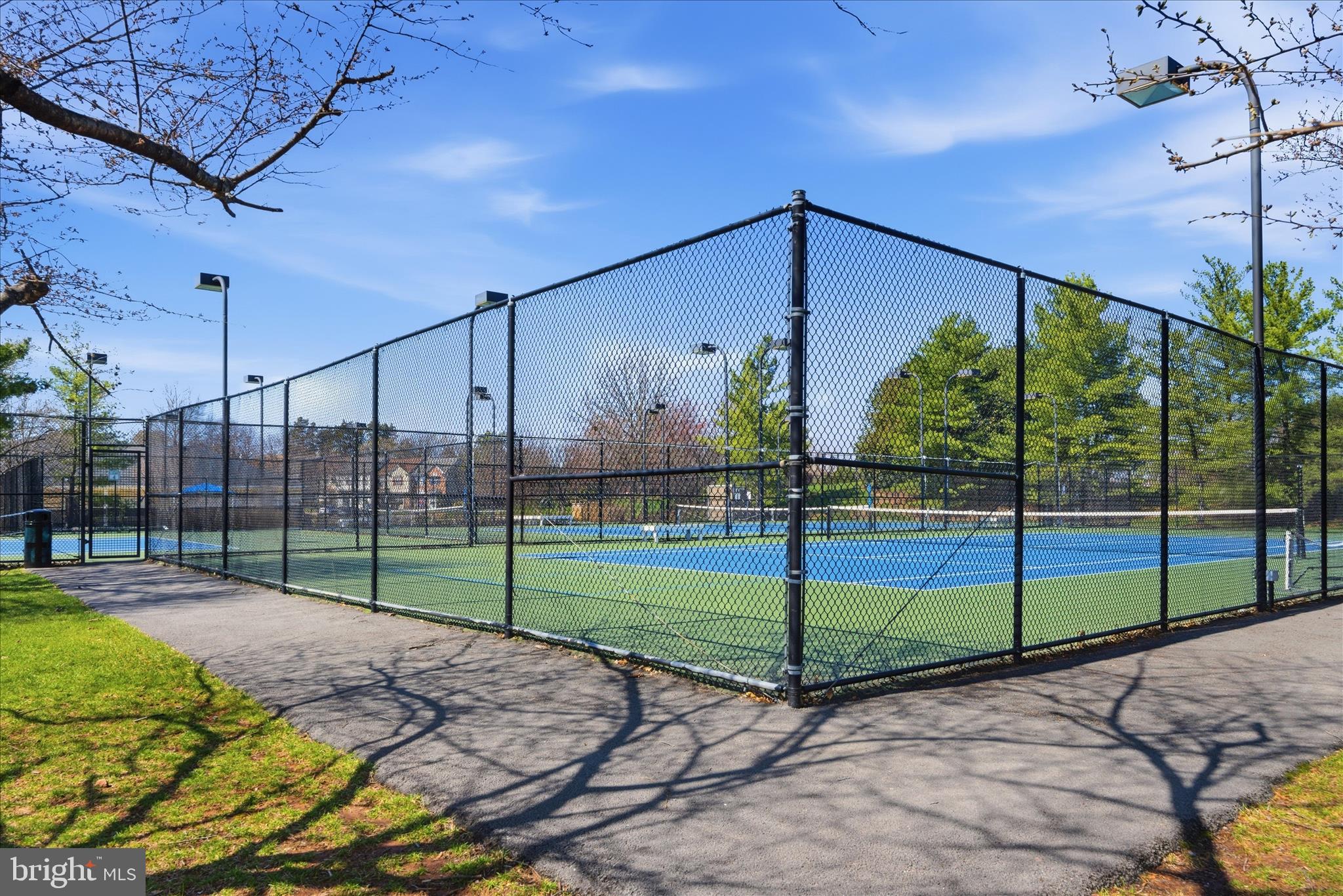 ASHBURN FARM - Residential